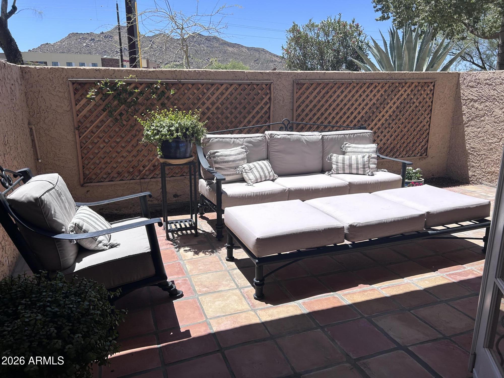 7402 E Carefree Drive 219