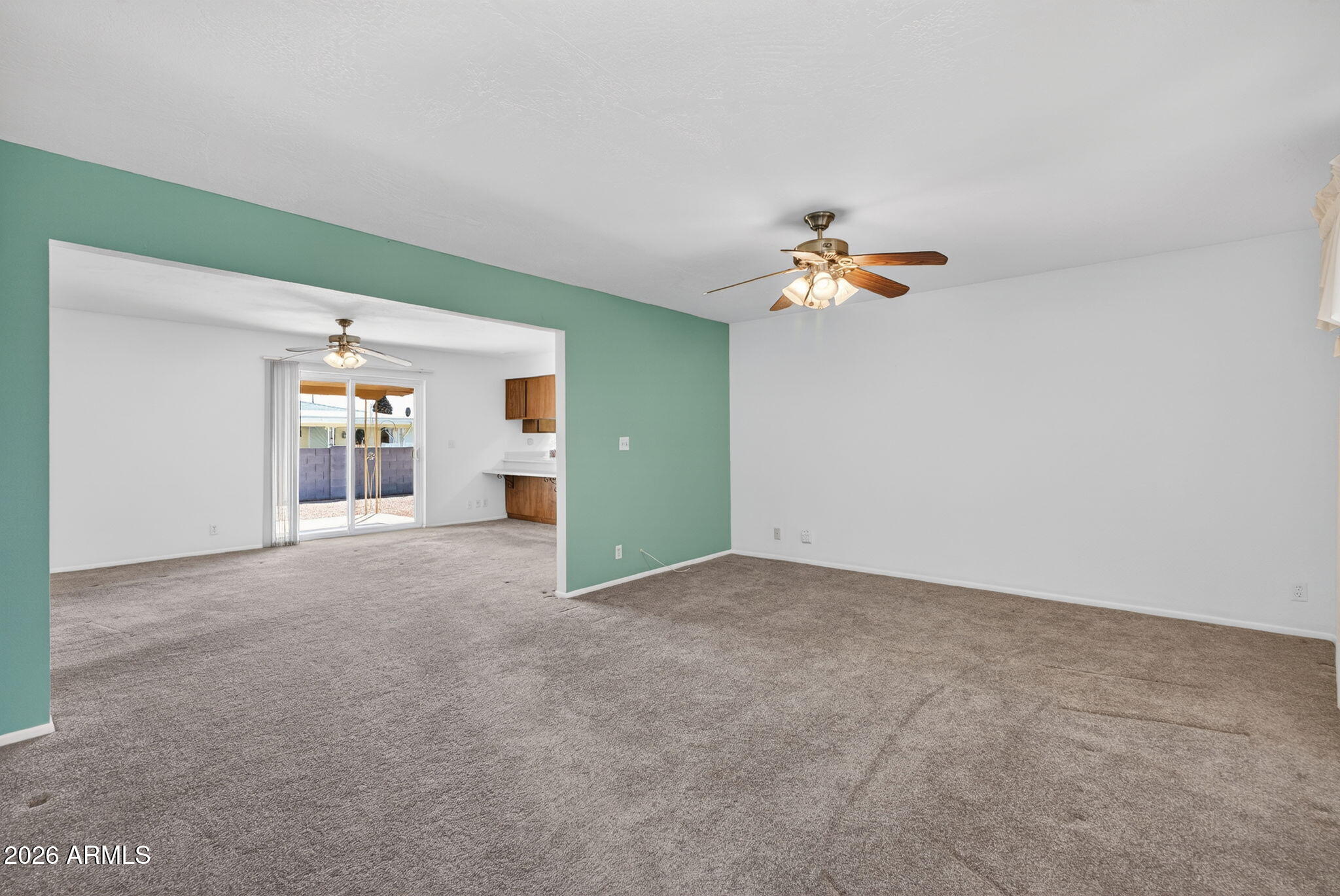 4211 E CRESCENT Avenue