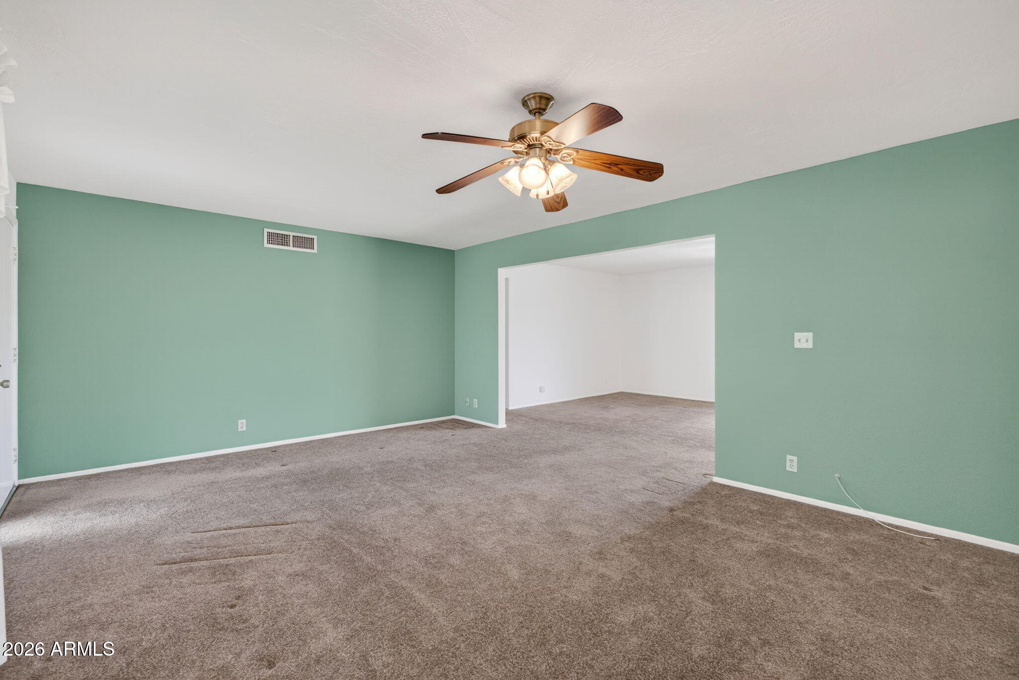 4211 E CRESCENT Avenue