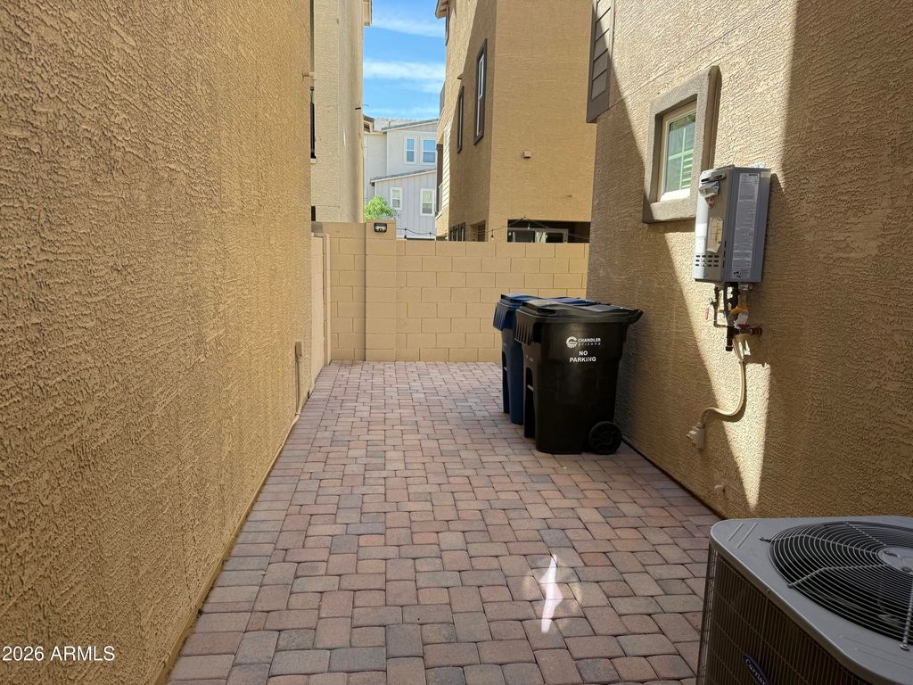 Photo of 637 W Winchester Drive, Chandler, AZ 85286 (MLS # 7000061)