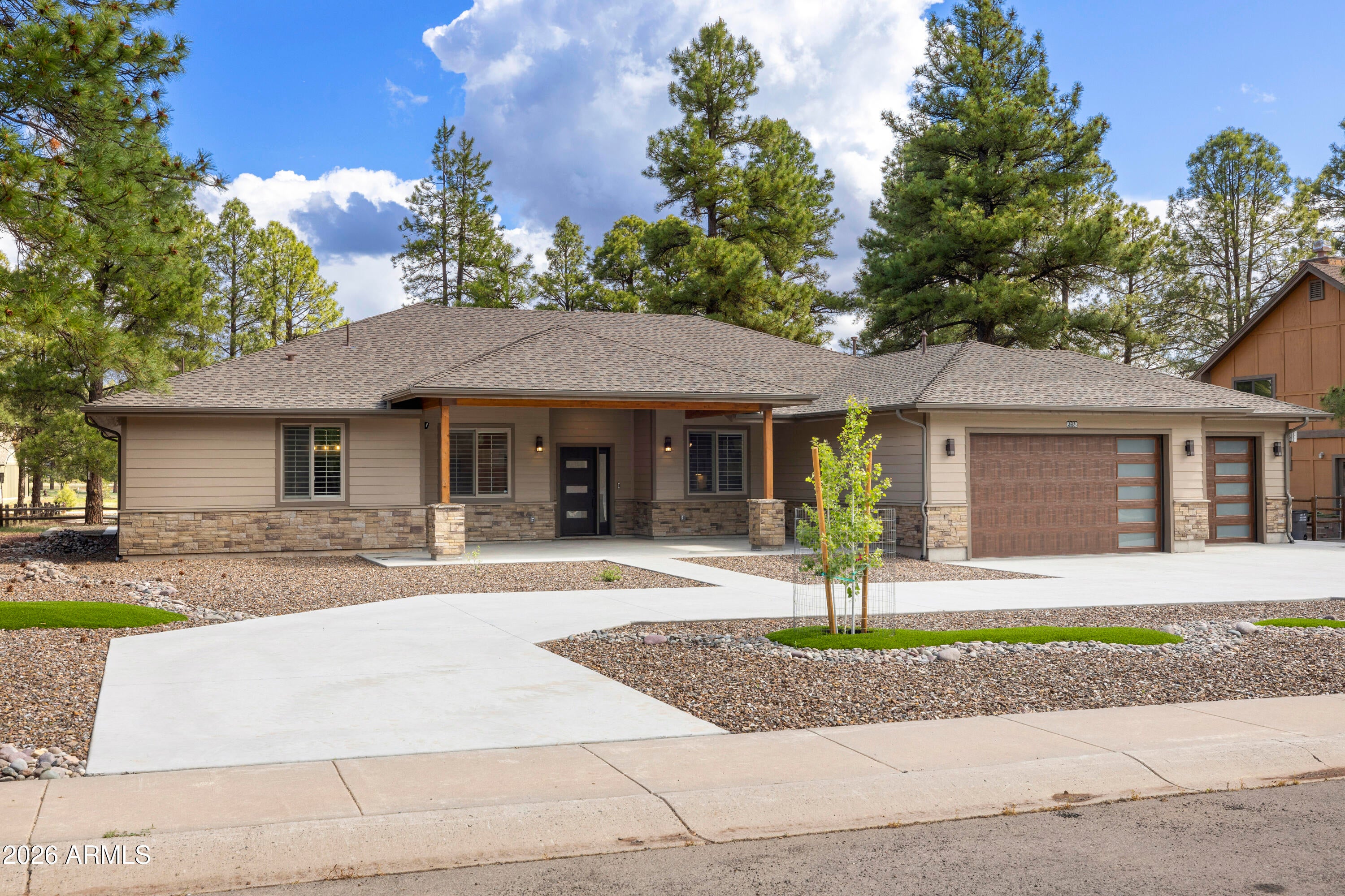 3182 W Northwood Court