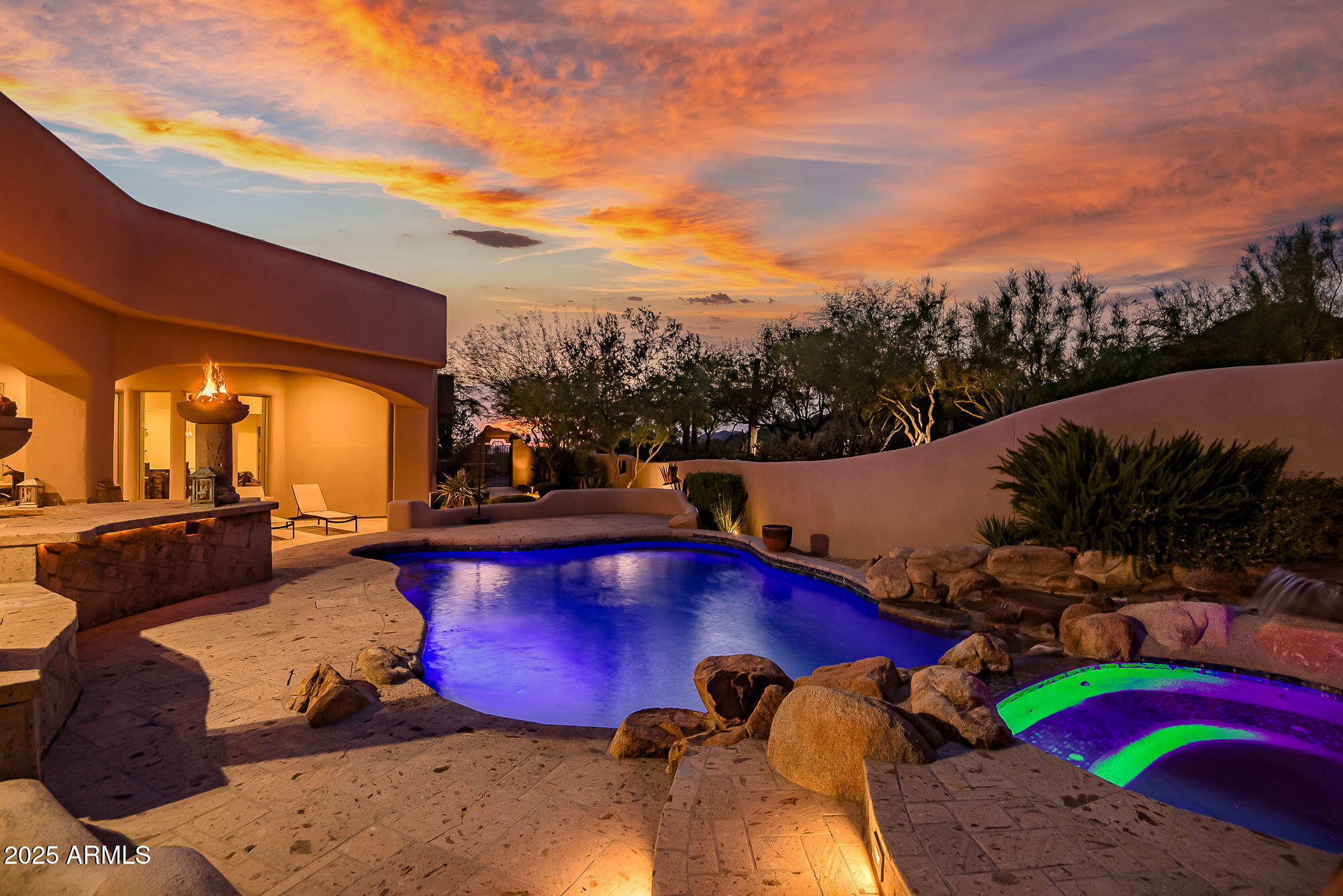 BLACK MOUNTAIN FOOTHILLS - Residential