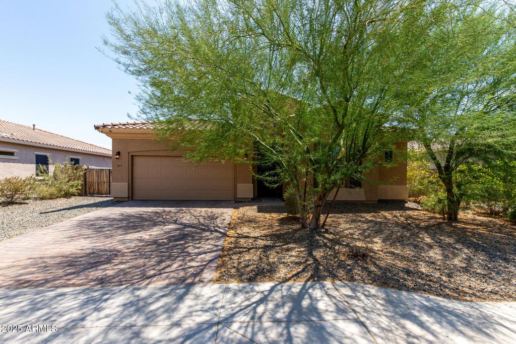 Photo of 18941 W Oregon Avenue, Litchfield Park, AZ 85340 (MLS # 6906984)