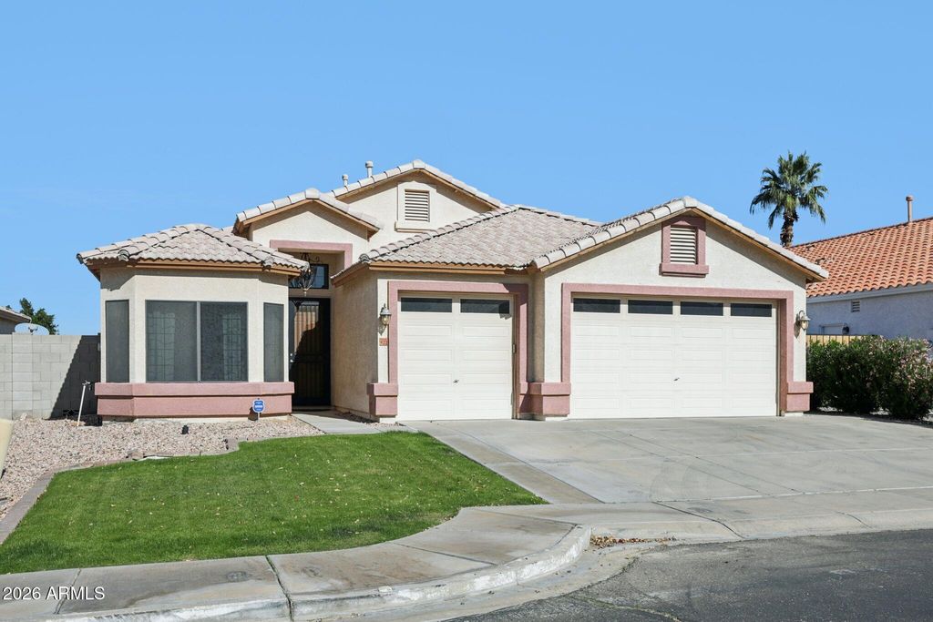 Photo of 822 W Allen Street, Phoenix, AZ 85041 (MLS # 6973451)