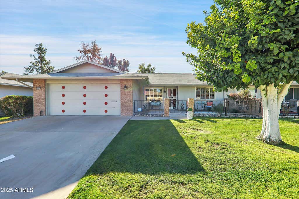Photo of 10825 W Caron Drive, Sun City, AZ 85351 (MLS # 6974335)