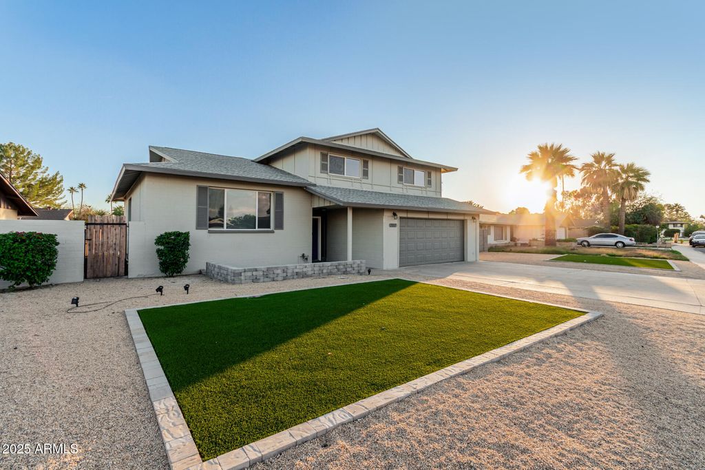 Photo of 1717 E Pebble Beach Drive, Tempe, AZ 85282 (MLS # 6953990)