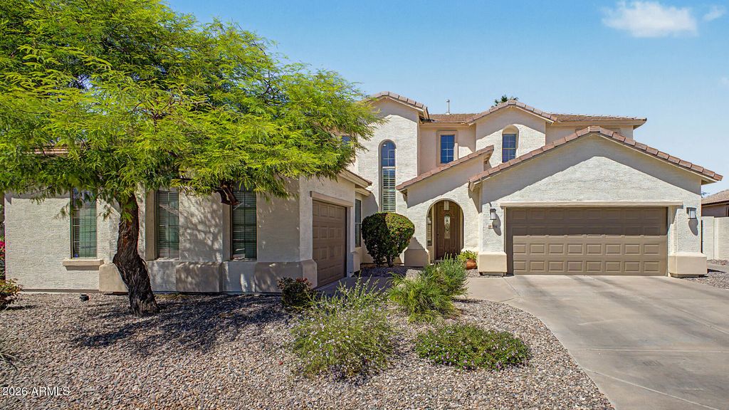 Photo of 1718 E Iris Drive, Chandler, AZ 85286 (MLS # 7015368)