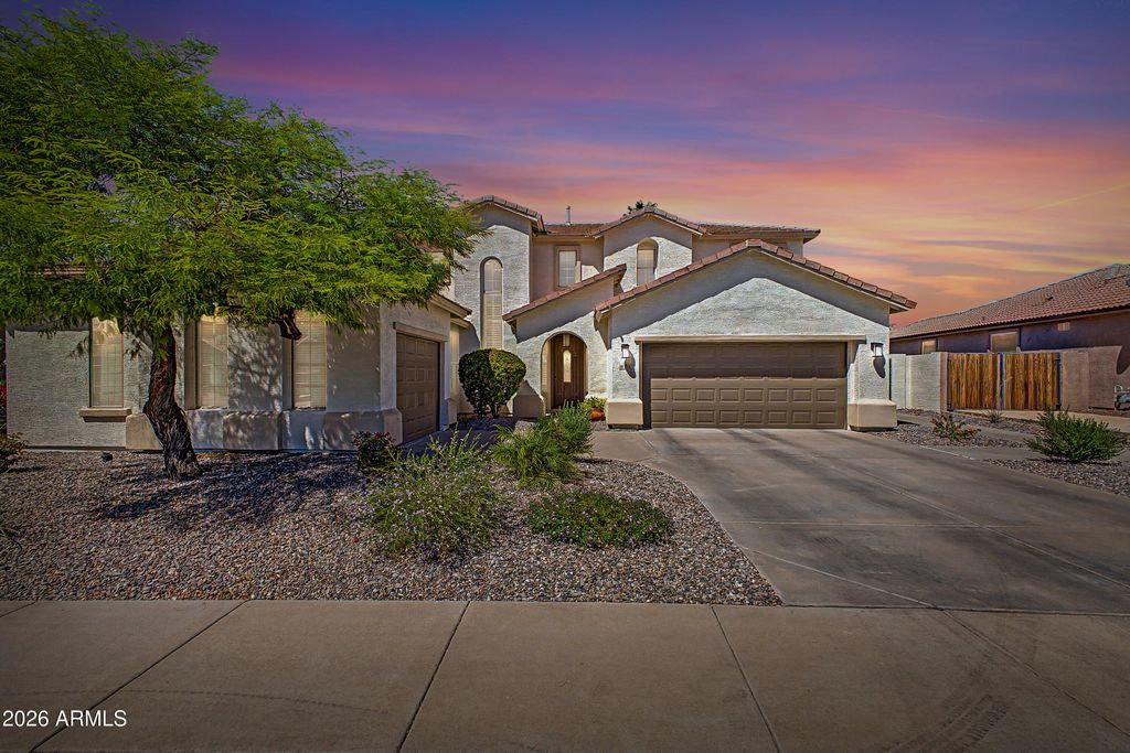 Photo of 1718 E Iris Drive, Chandler, AZ 85286 (MLS # 7015368)