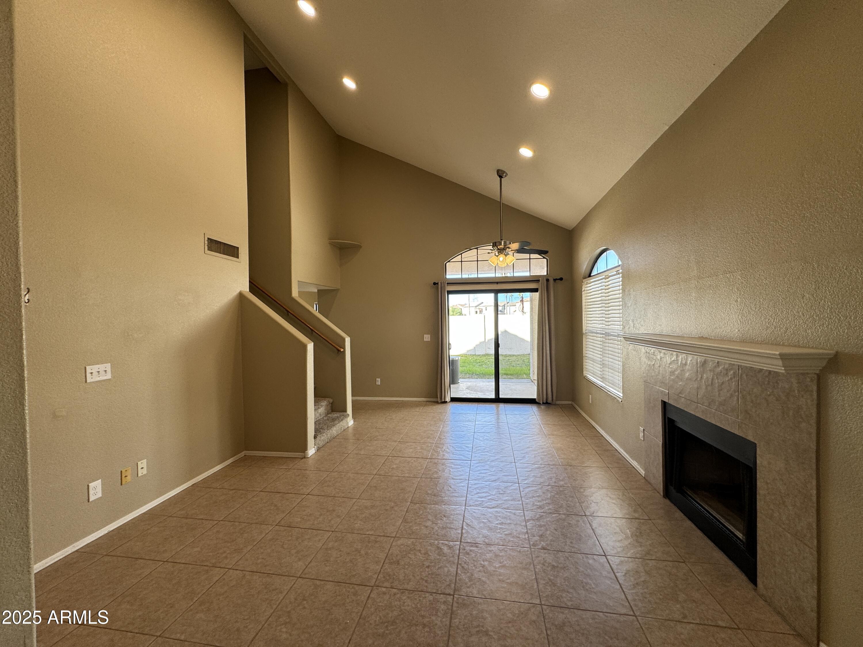 1902 N BARKLEY Street 3