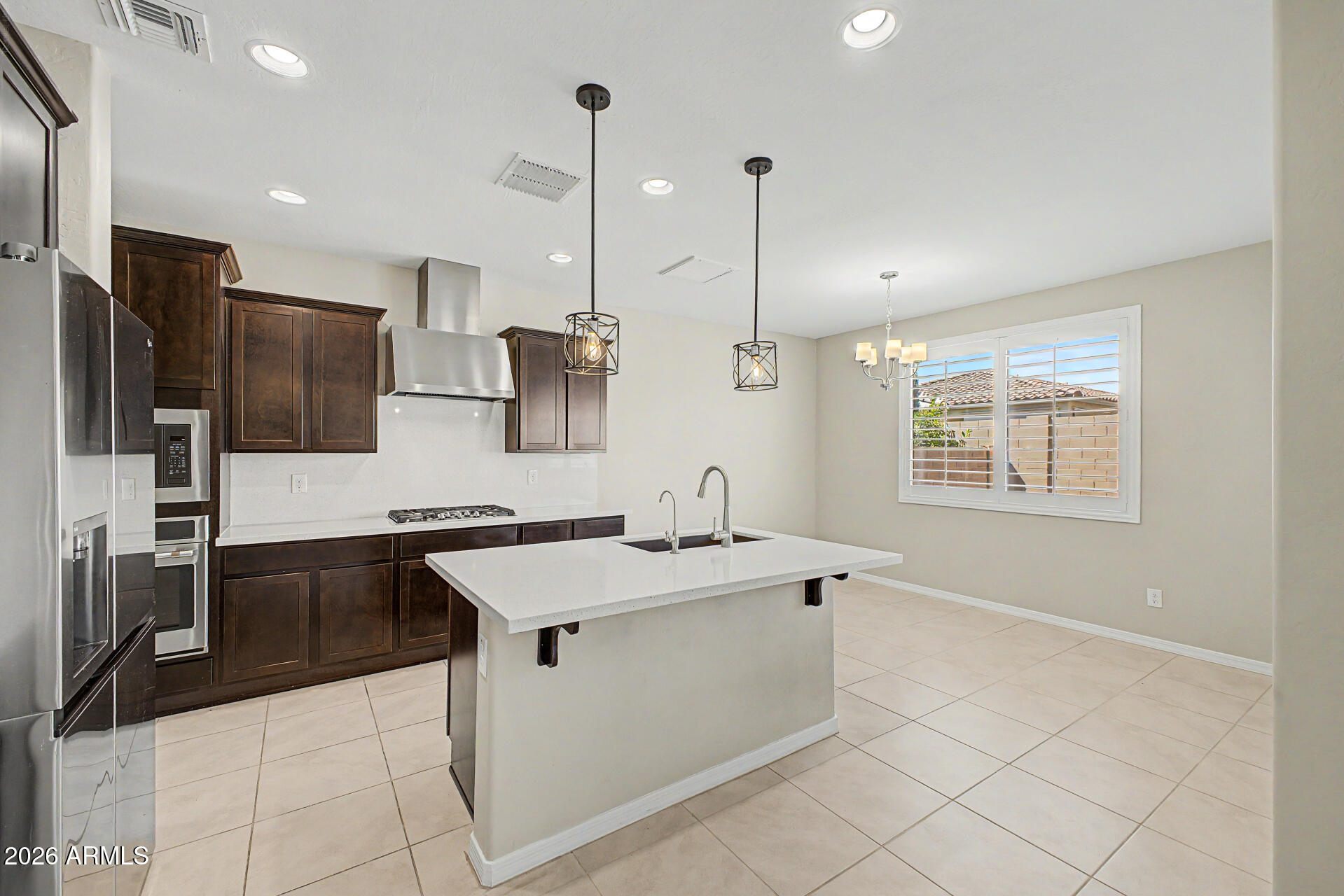 7926 W MEDLOCK Drive