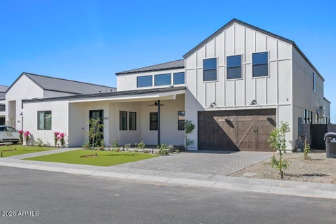 Photo of 8511 S 9th Drive #15, Phoenix, AZ 85041 (MLS # 7016299)