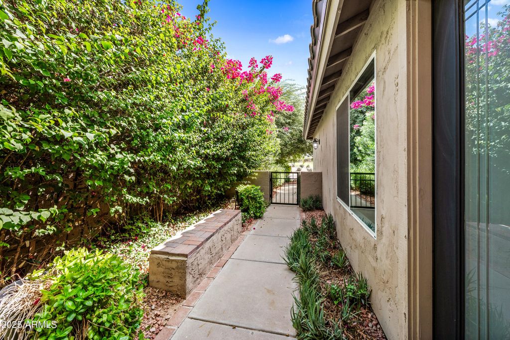 Photo of 1574 W Maplewood Street, Chandler, AZ 85286 (MLS # 6923955)