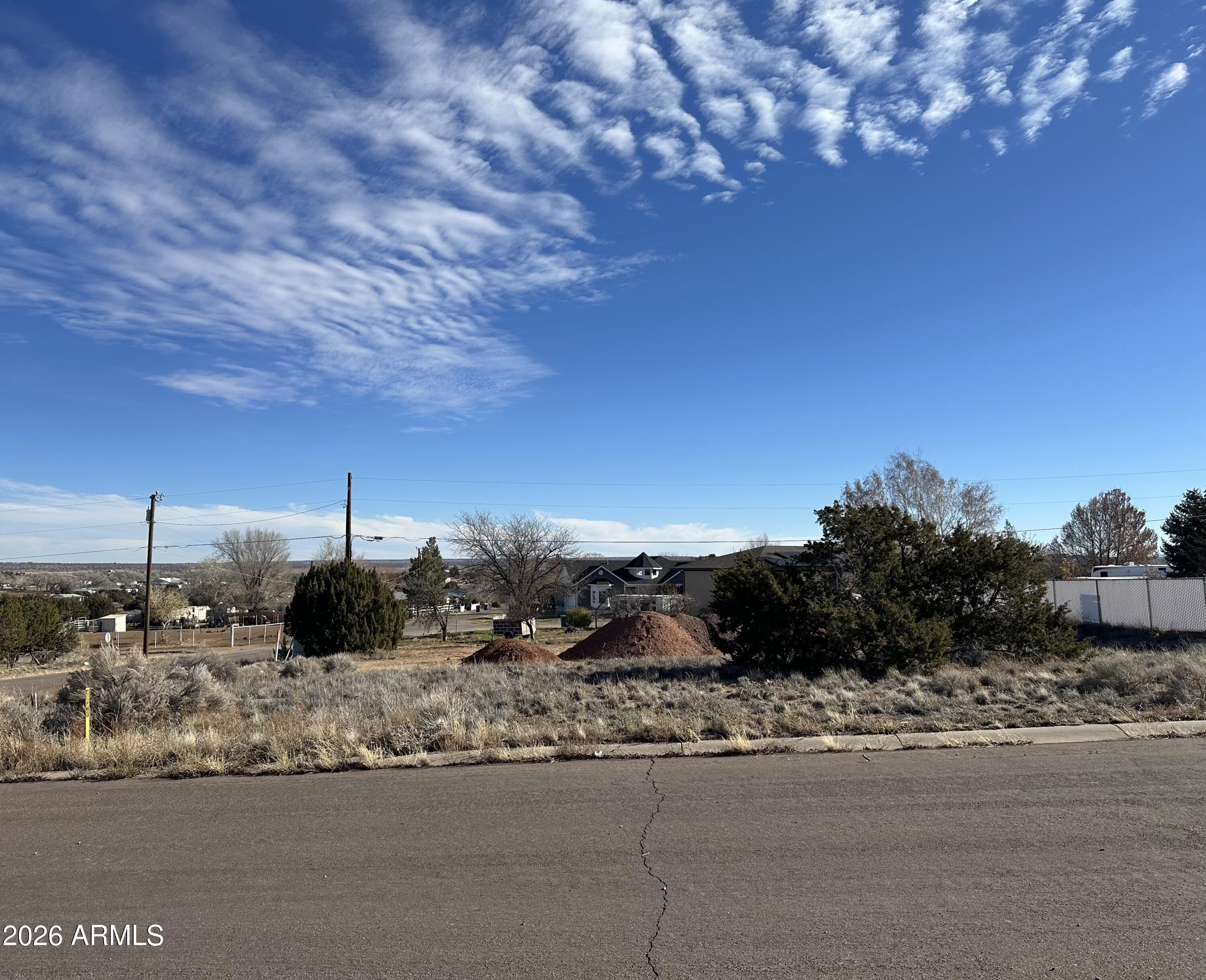 999 W ROY PALMER Road 8