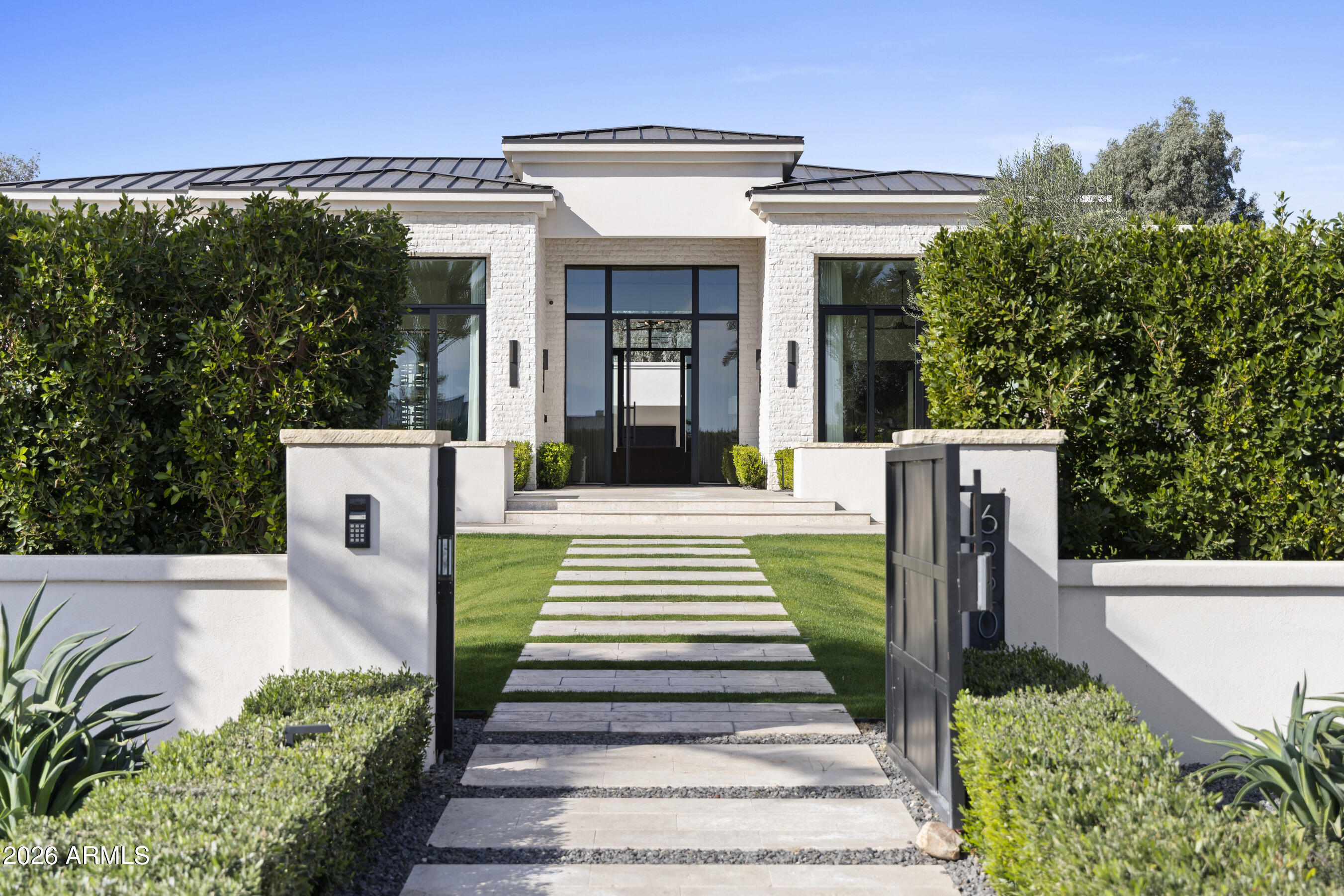 6220 N Casa Blanca Drive
