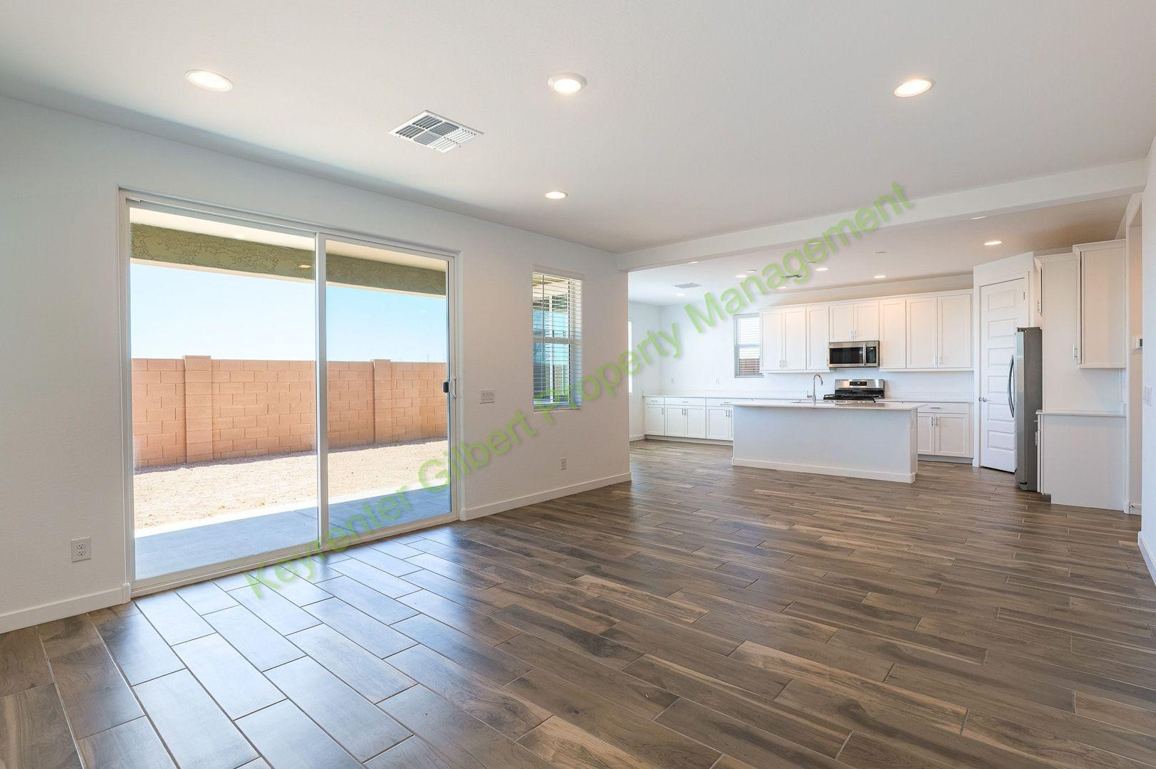 8247 E Petunia Avenue