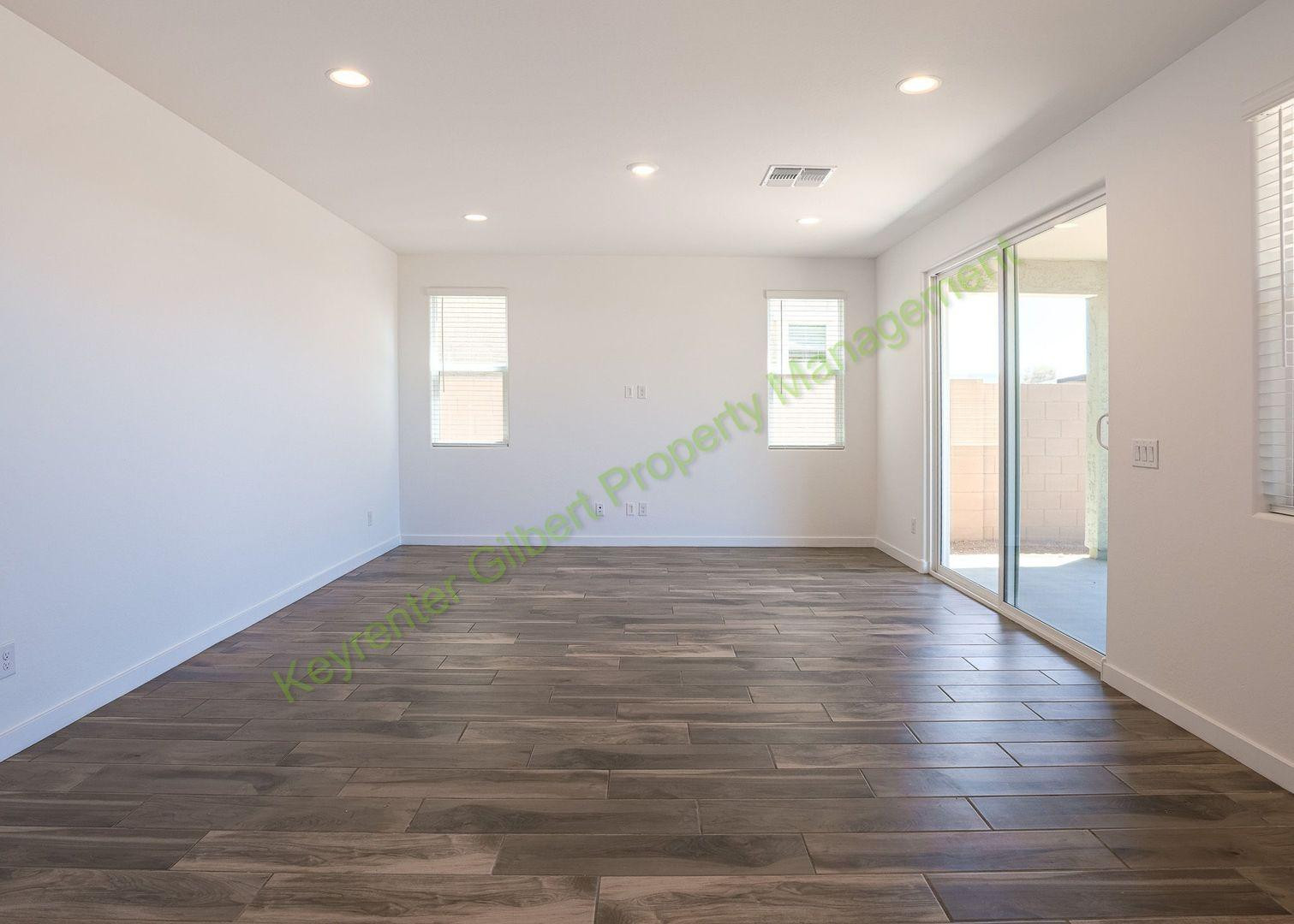 8247 E Petunia Avenue