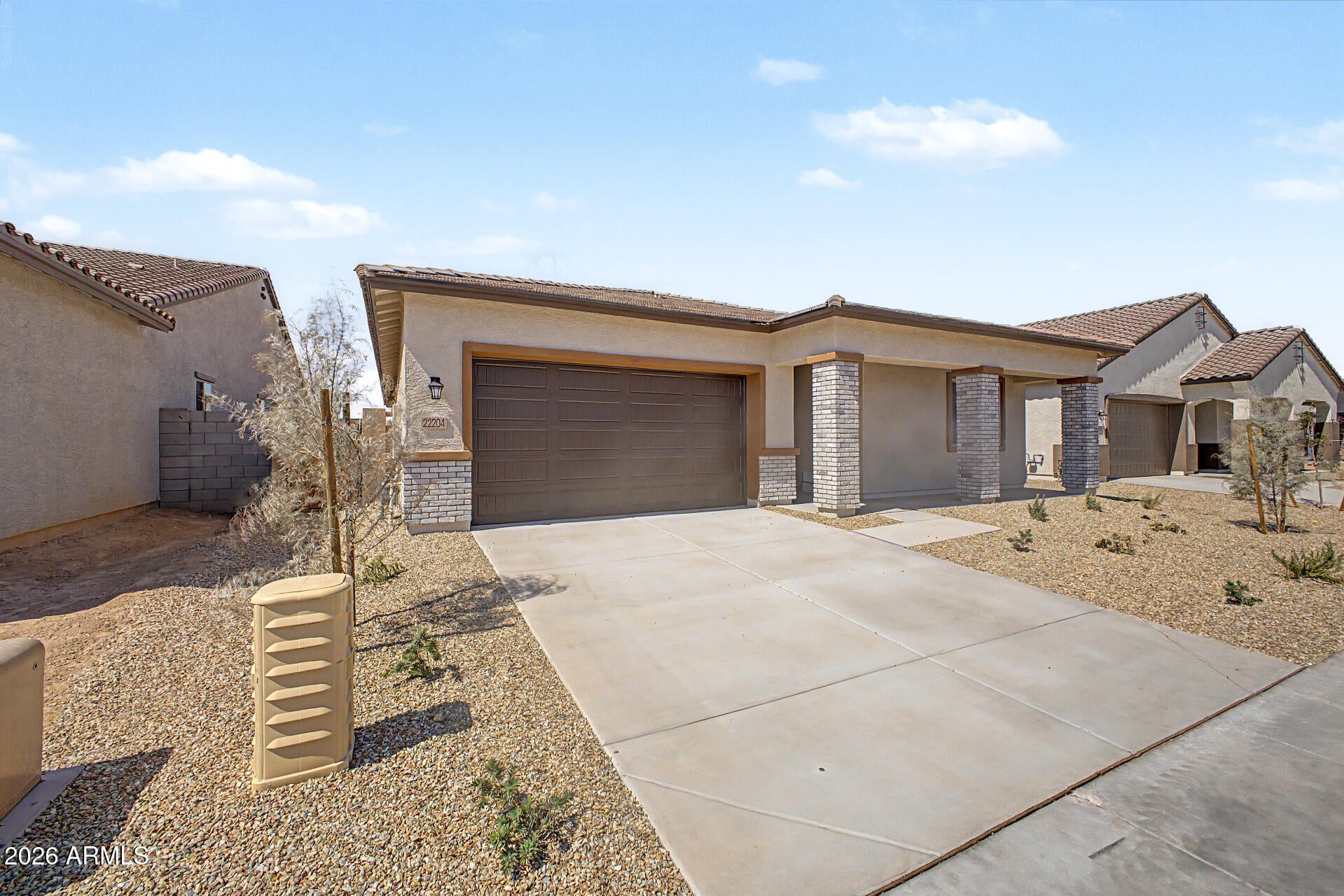 22204 W BLACKHAWK Drive