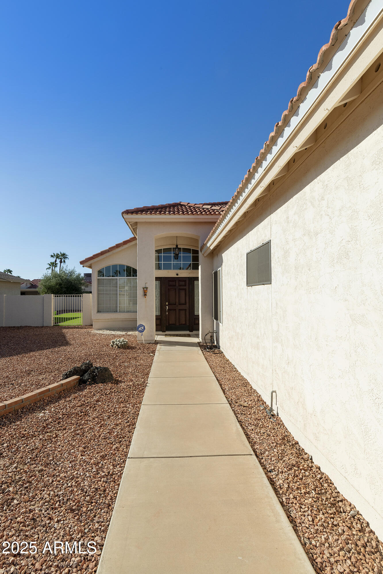 10409 E SILVERTREE Drive