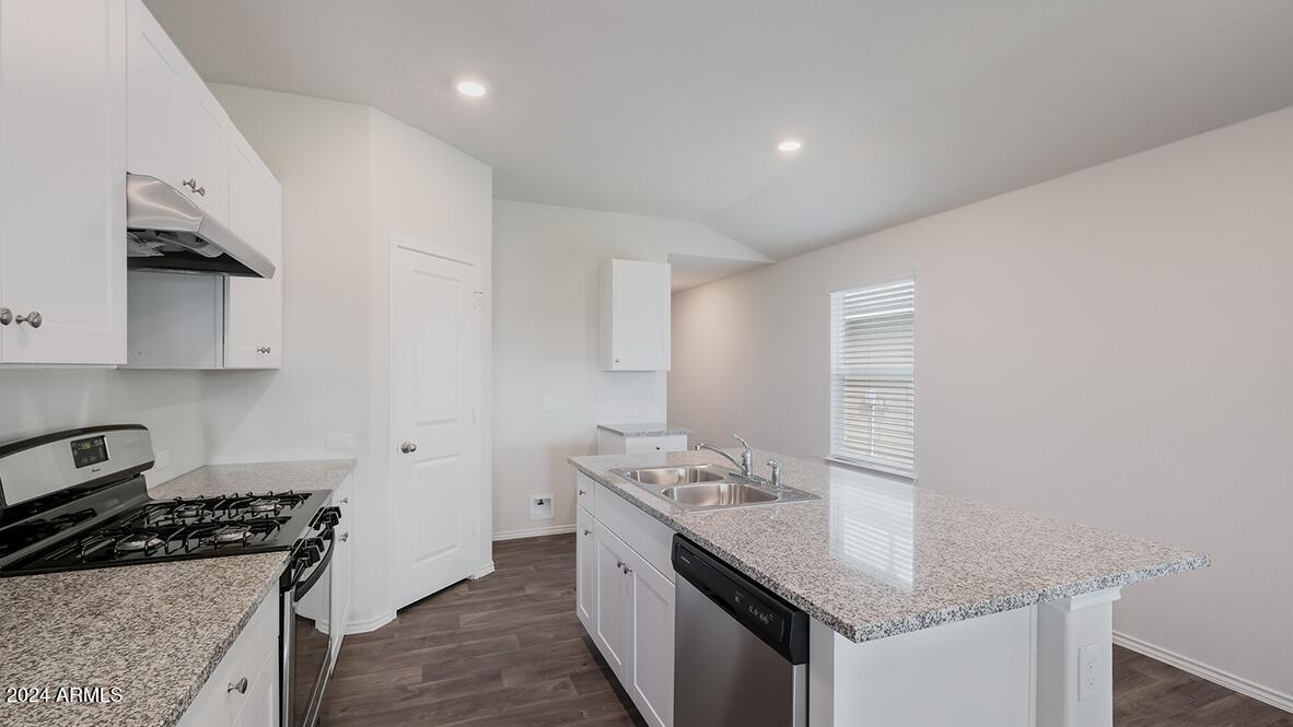 1808 W SOLSTICE Avenue