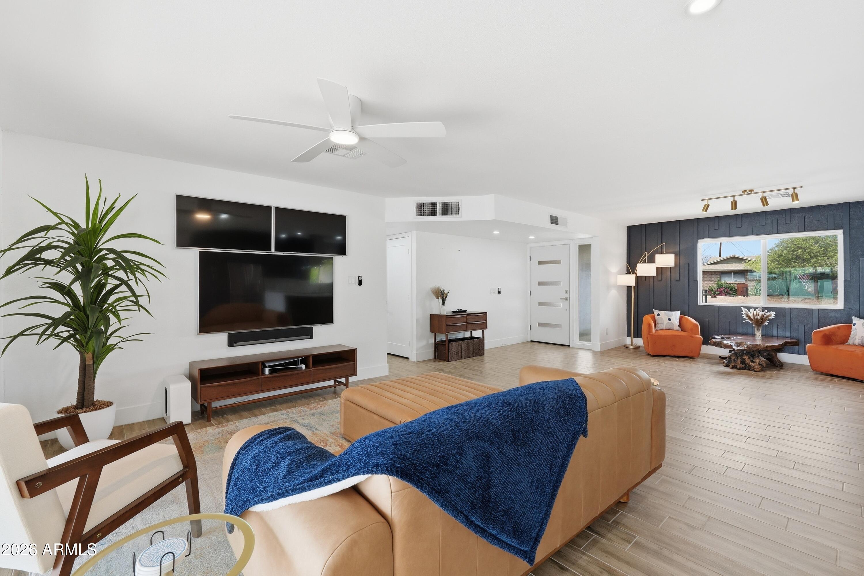 8607 E JACKRABBIT Road