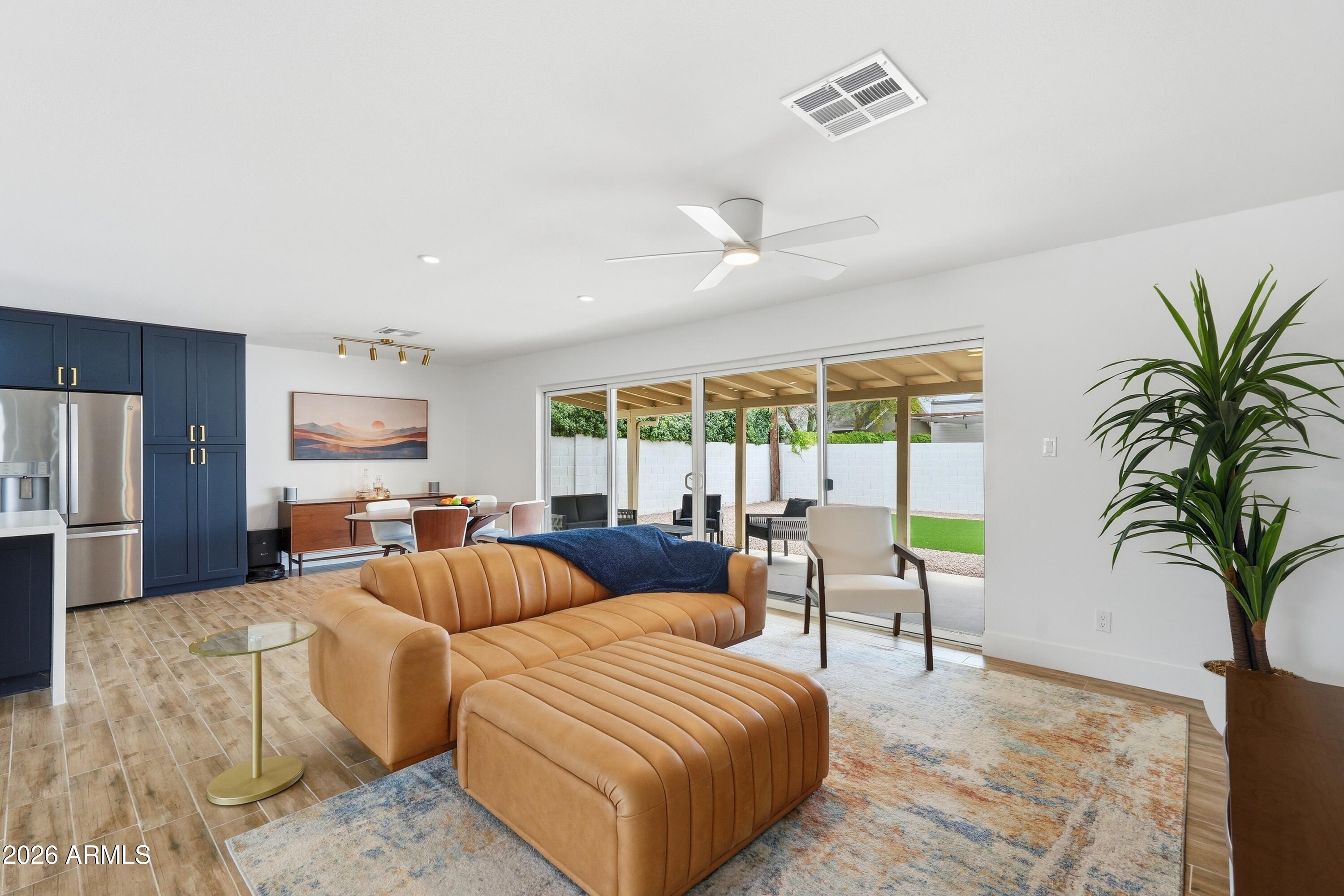 8607 E JACKRABBIT Road