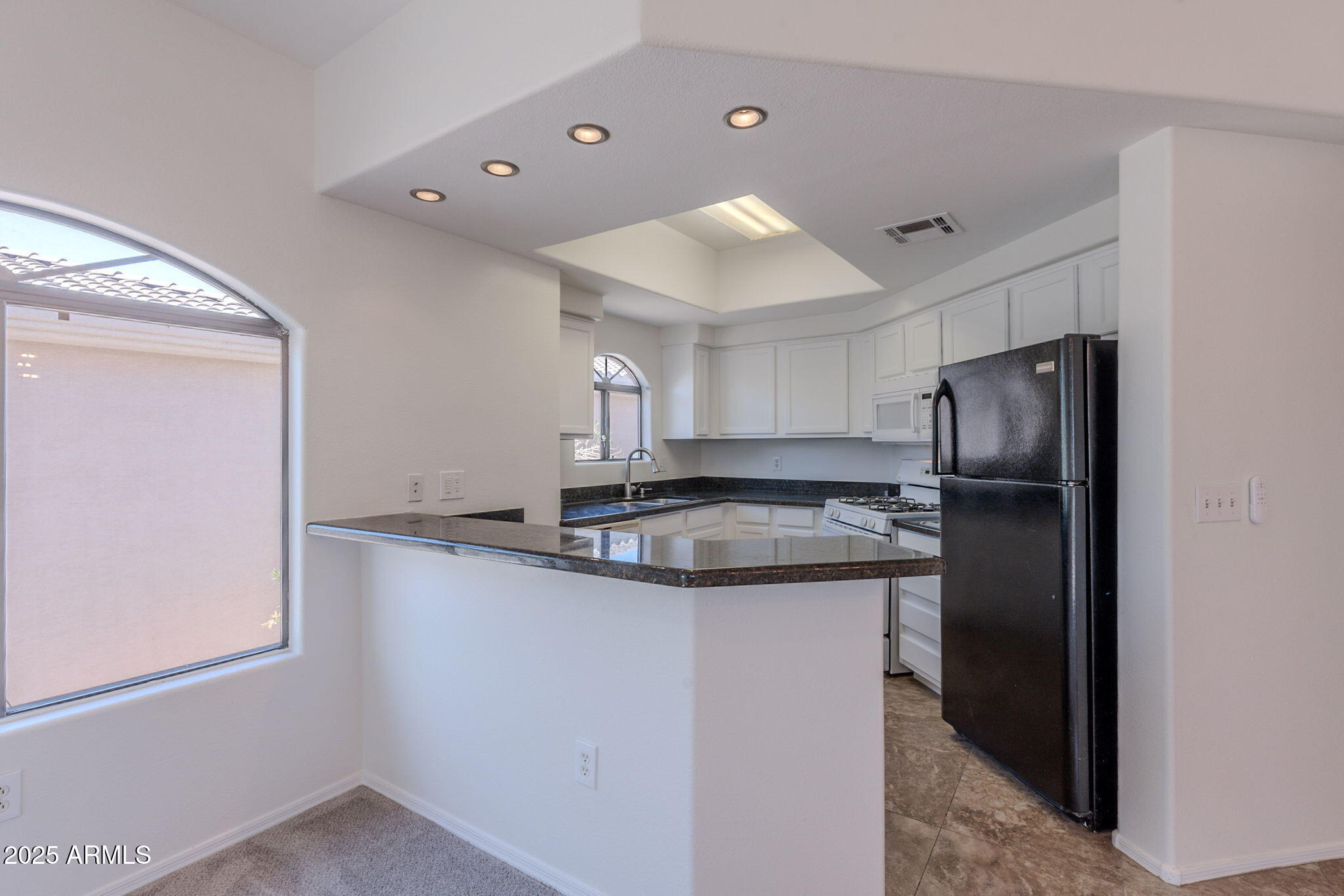 10030 W INDIAN SCHOOL Road 218