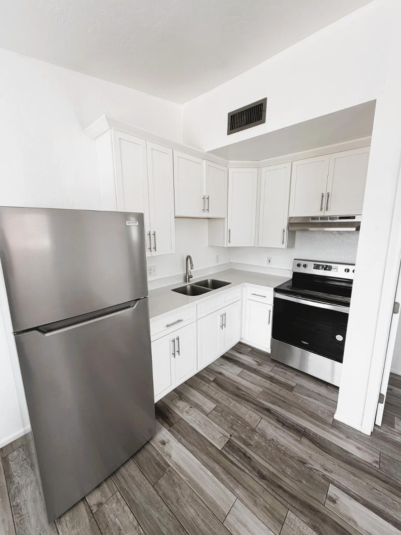 290 N HAMILTON Street Apt 4