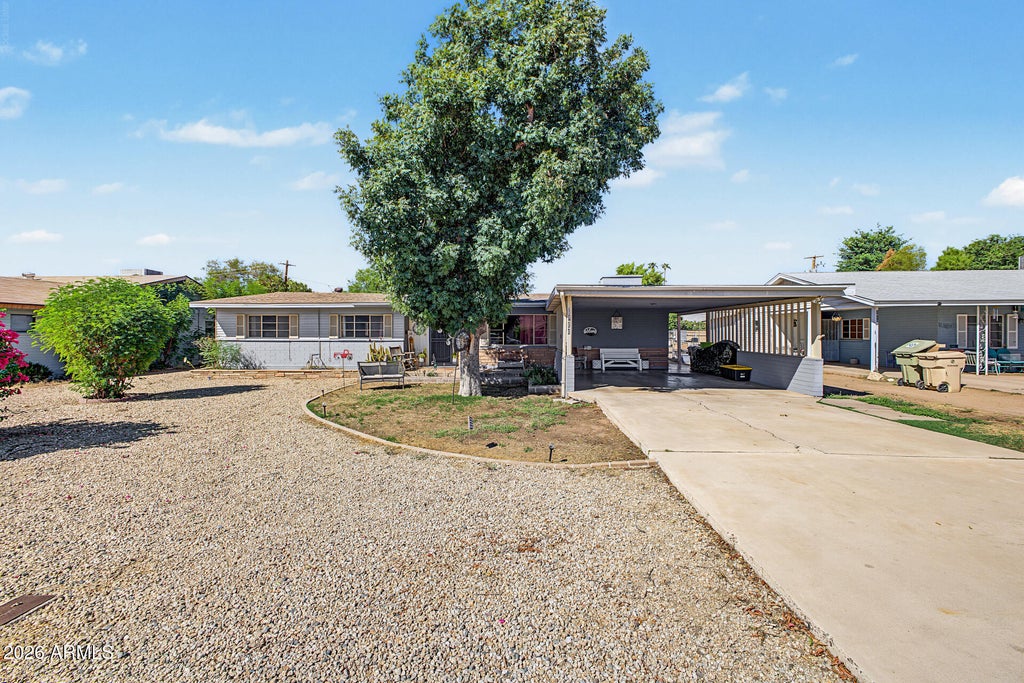 Photo of 5822 W Morten Avenue, Glendale, AZ 85301 (MLS # 7087130)