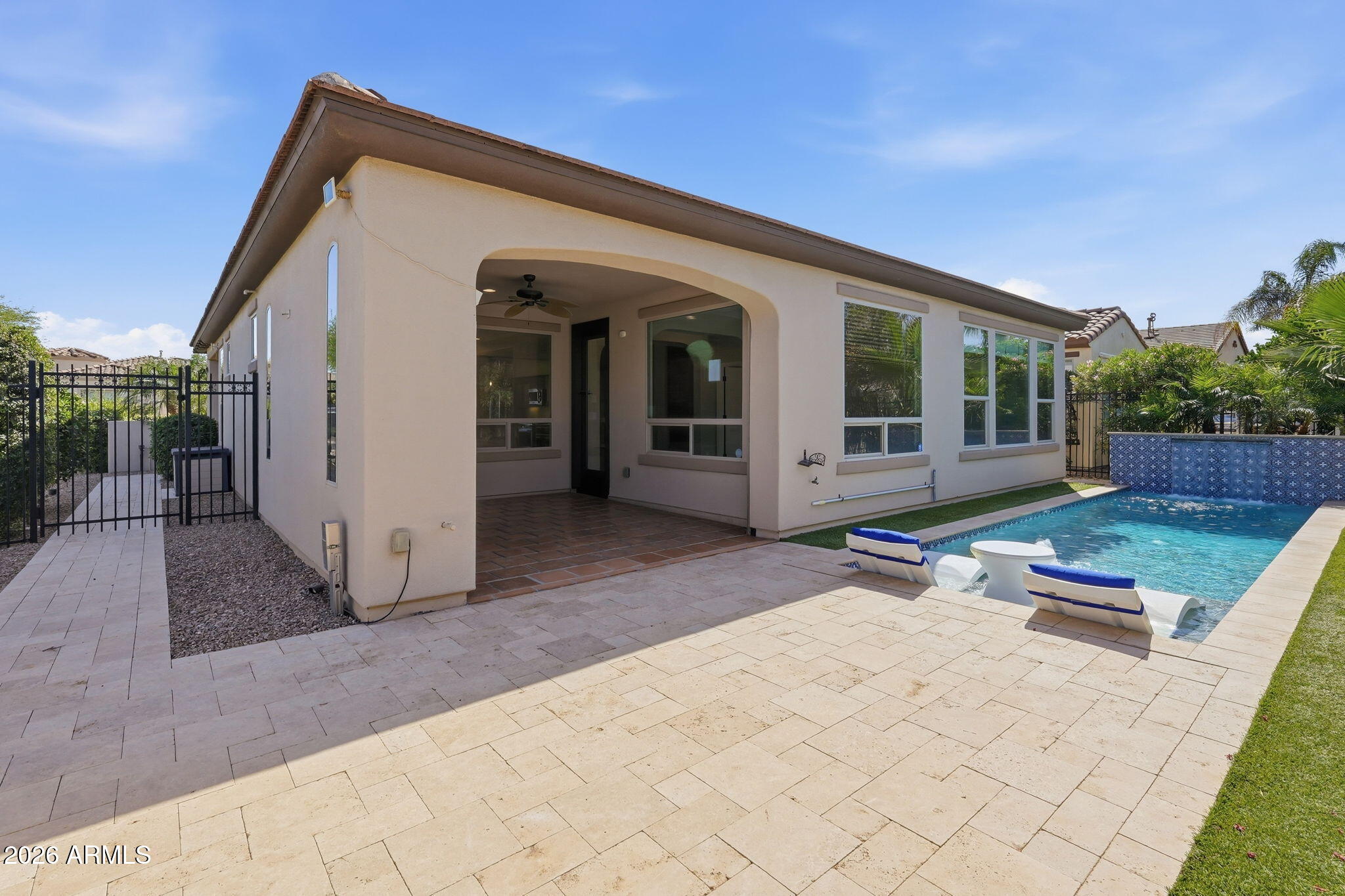 1694 E GRAND RIDGE Road