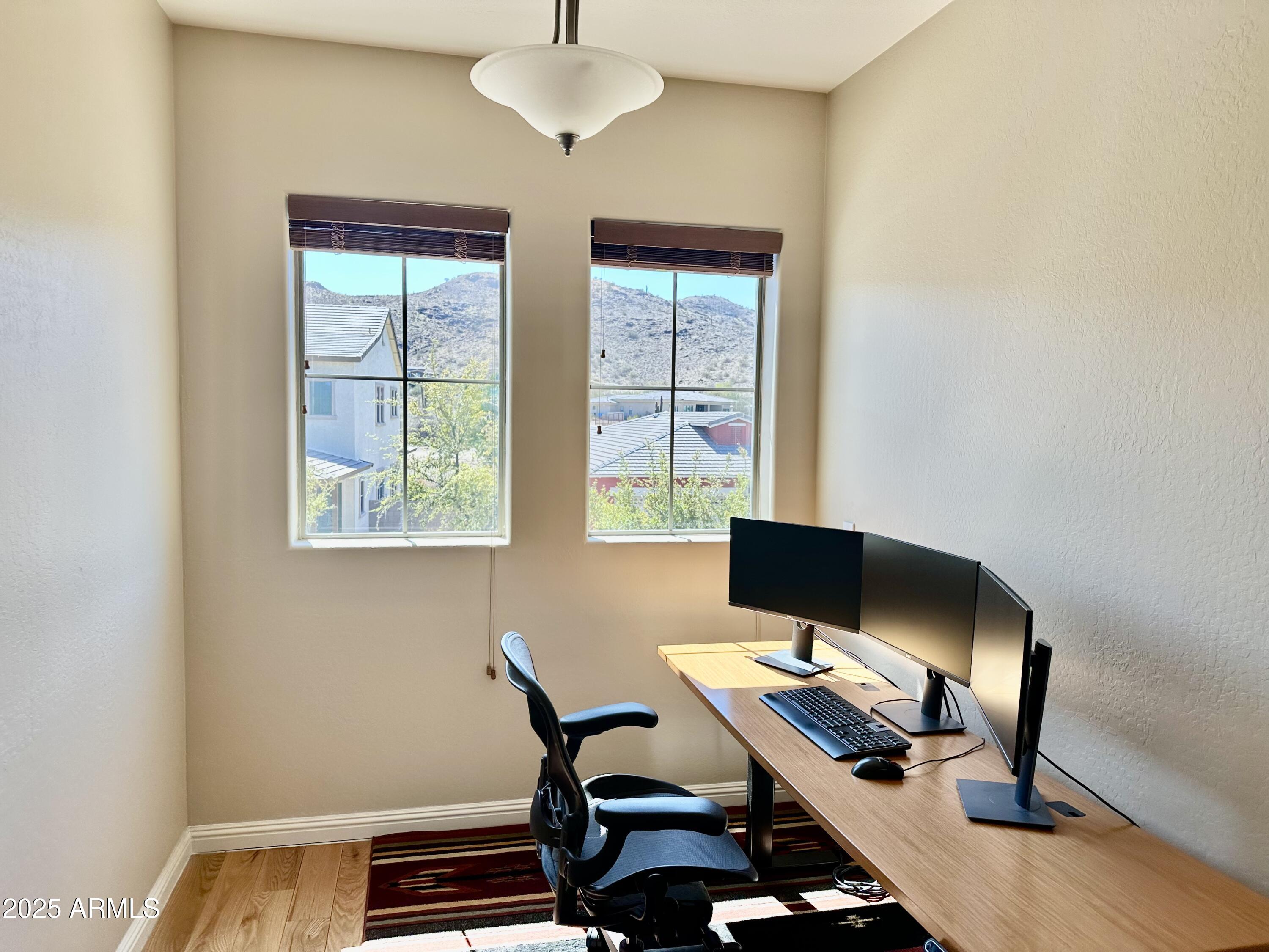 3914 E CONSTANCE Way