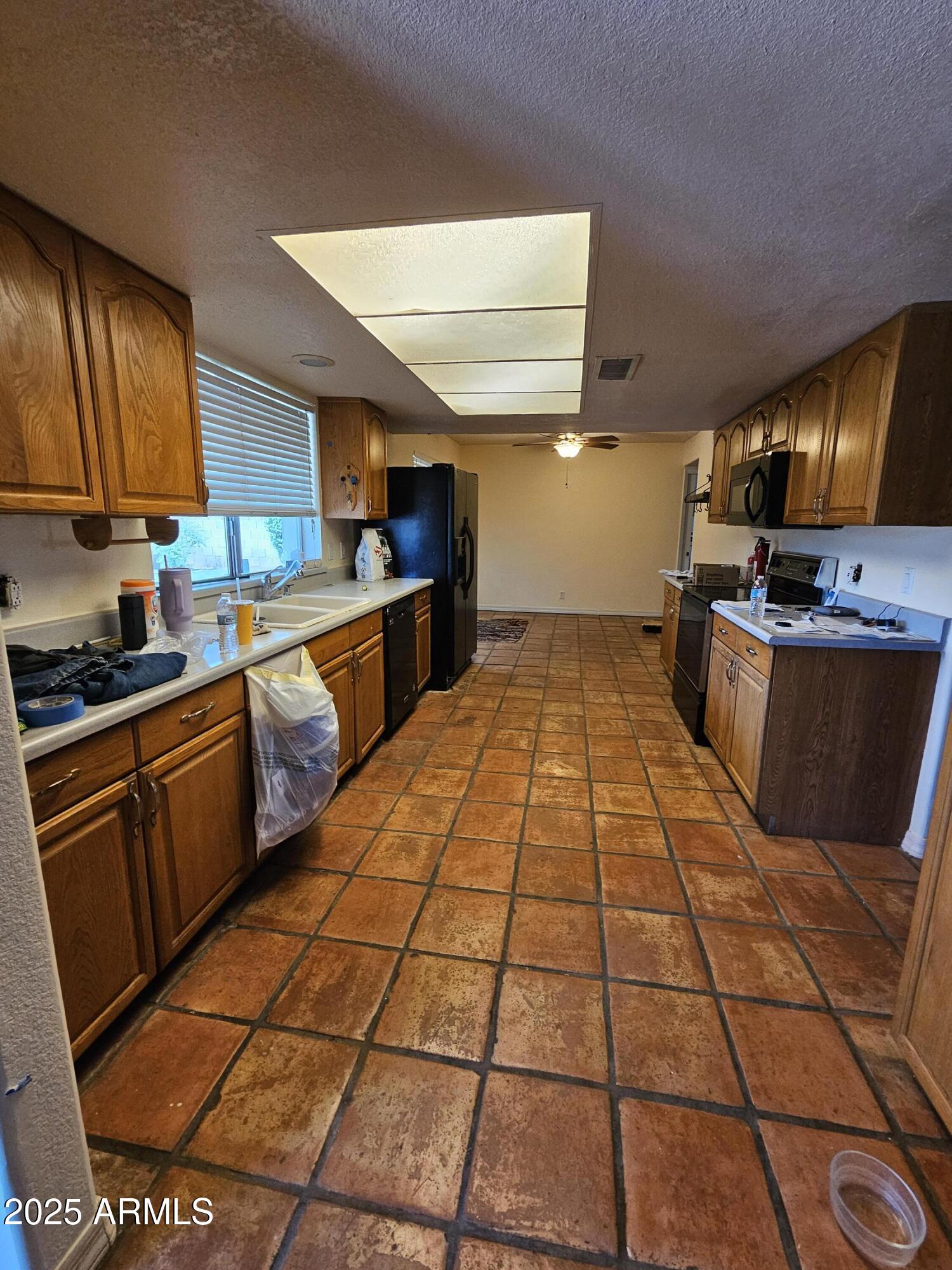 Homes 2 12016 N 45TH Avenue