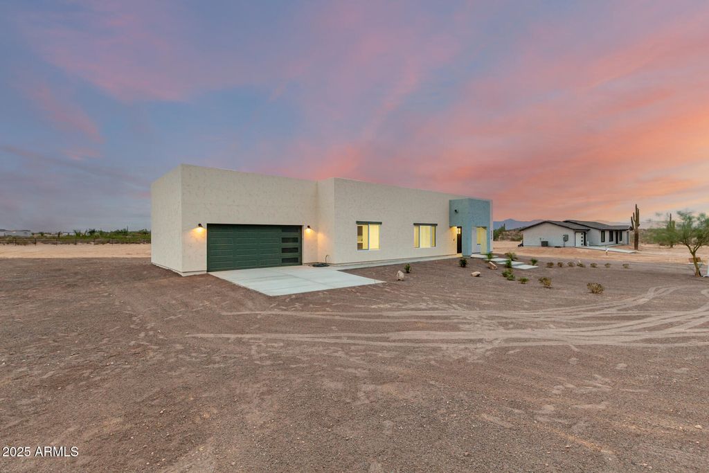 Photo of 33620 W Minnezona Avenue, Tonopah, AZ 85354 (MLS # 6921992)