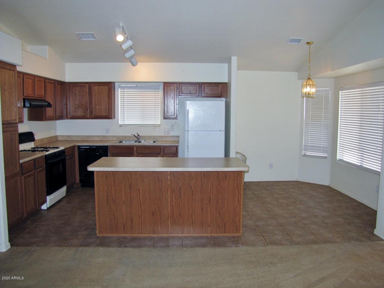 CANYON DE FLORES PHASE 2D - Residential Lease