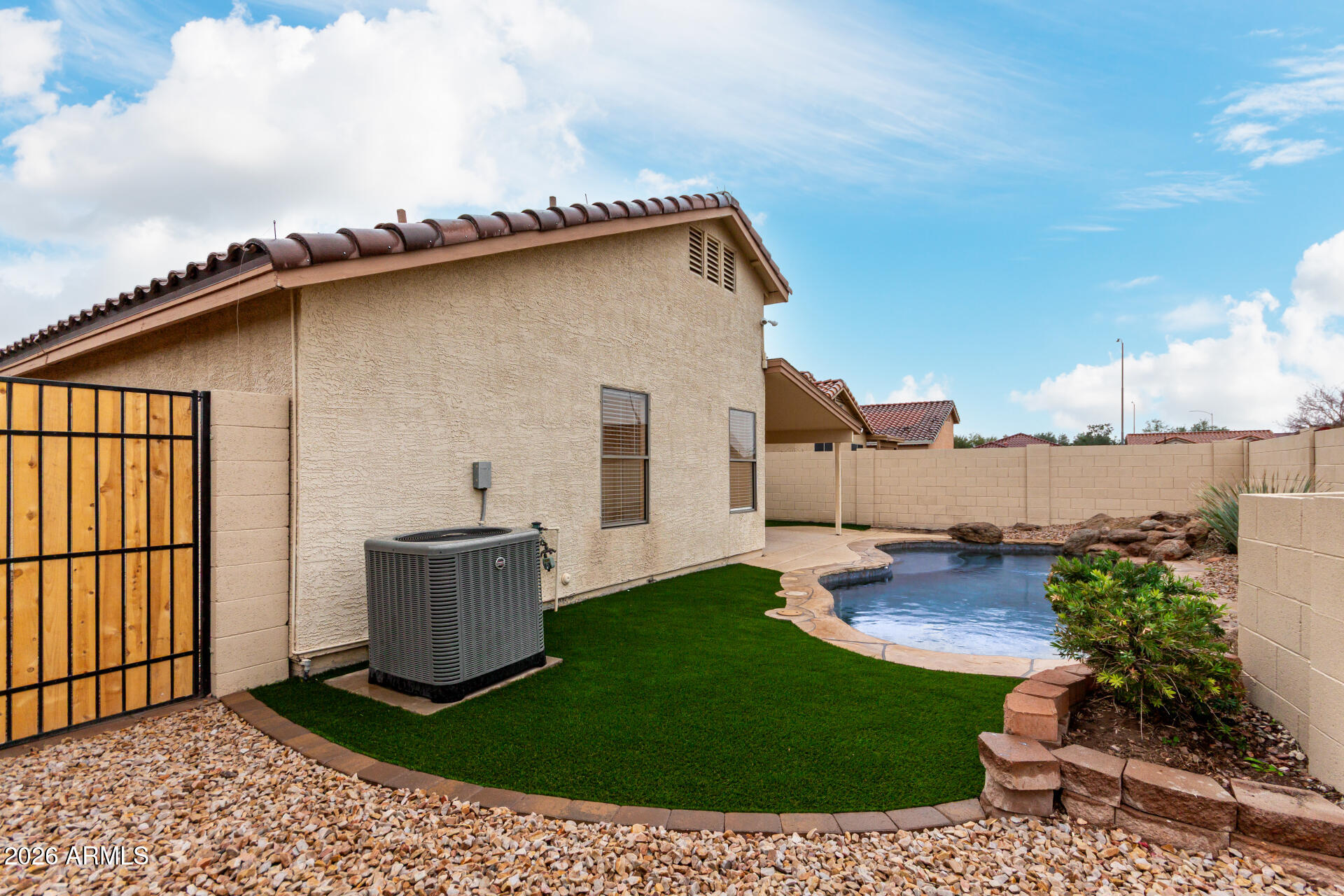 10503 E ARCADIA Avenue