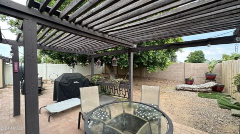 Single Family Residence in Glendale AZ 9405 51ST Drive 4.jpg