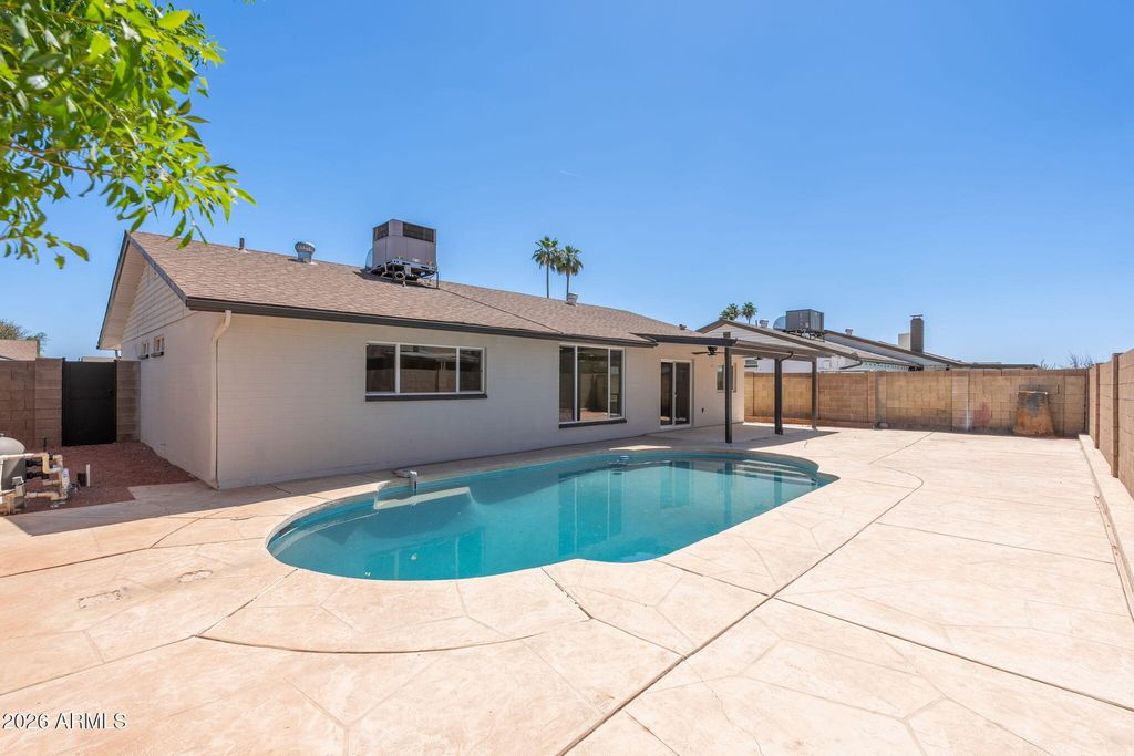 Photo of 4816 W Cochise Drive, Glendale, AZ 85302 (MLS # 7028061)