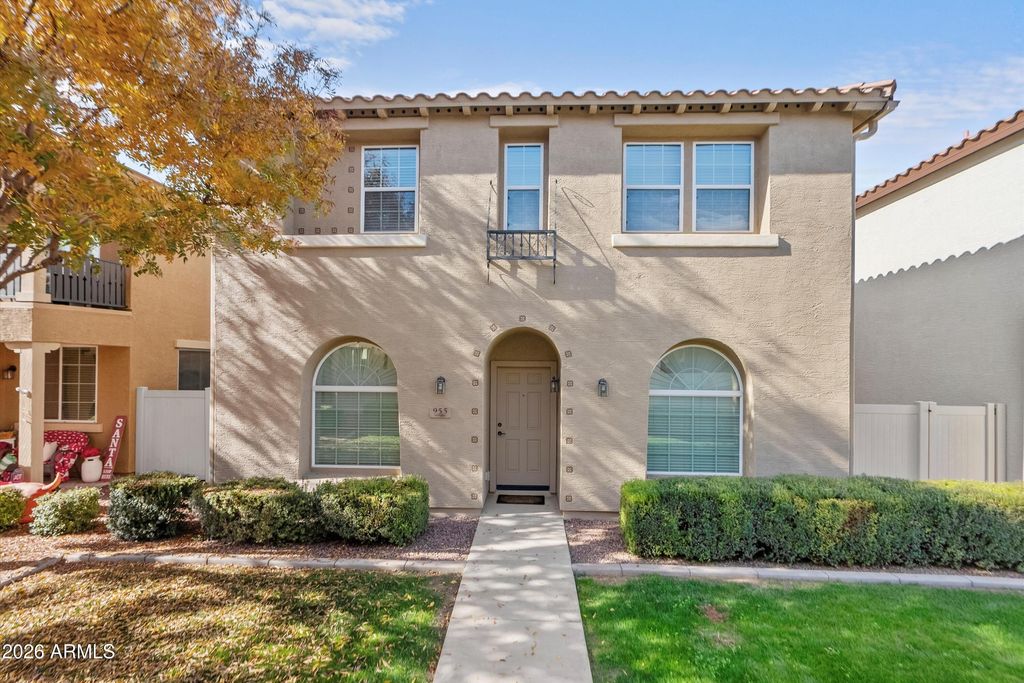 Photo of 955 S Henry Lane, Gilbert, AZ 85296 (MLS # 6965673)