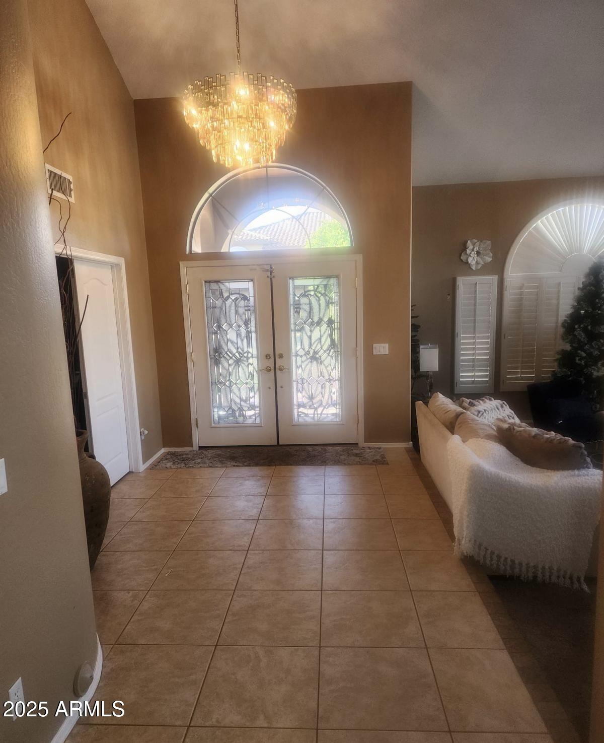 1725 E COCONINO Drive