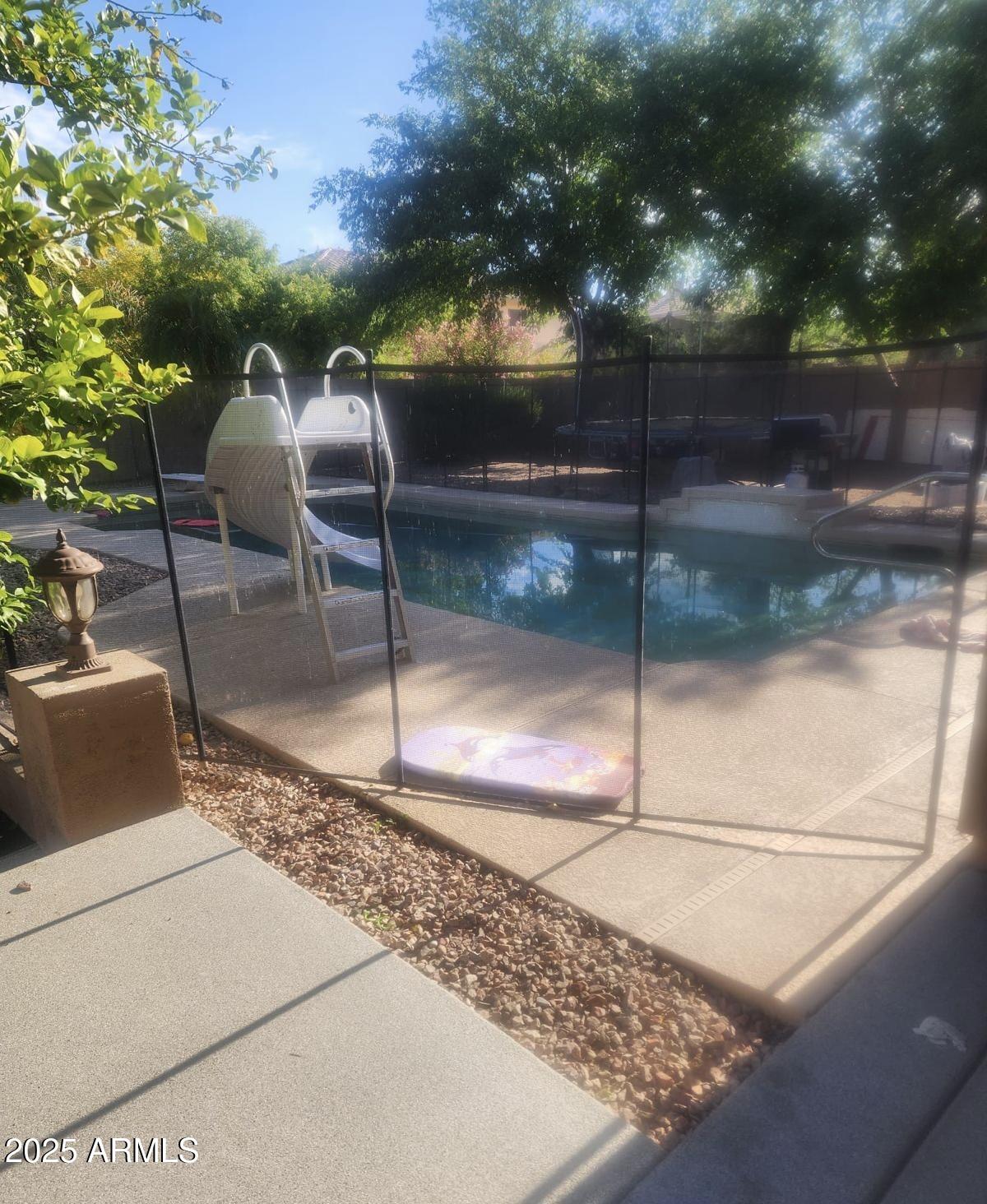 1725 E COCONINO Drive
