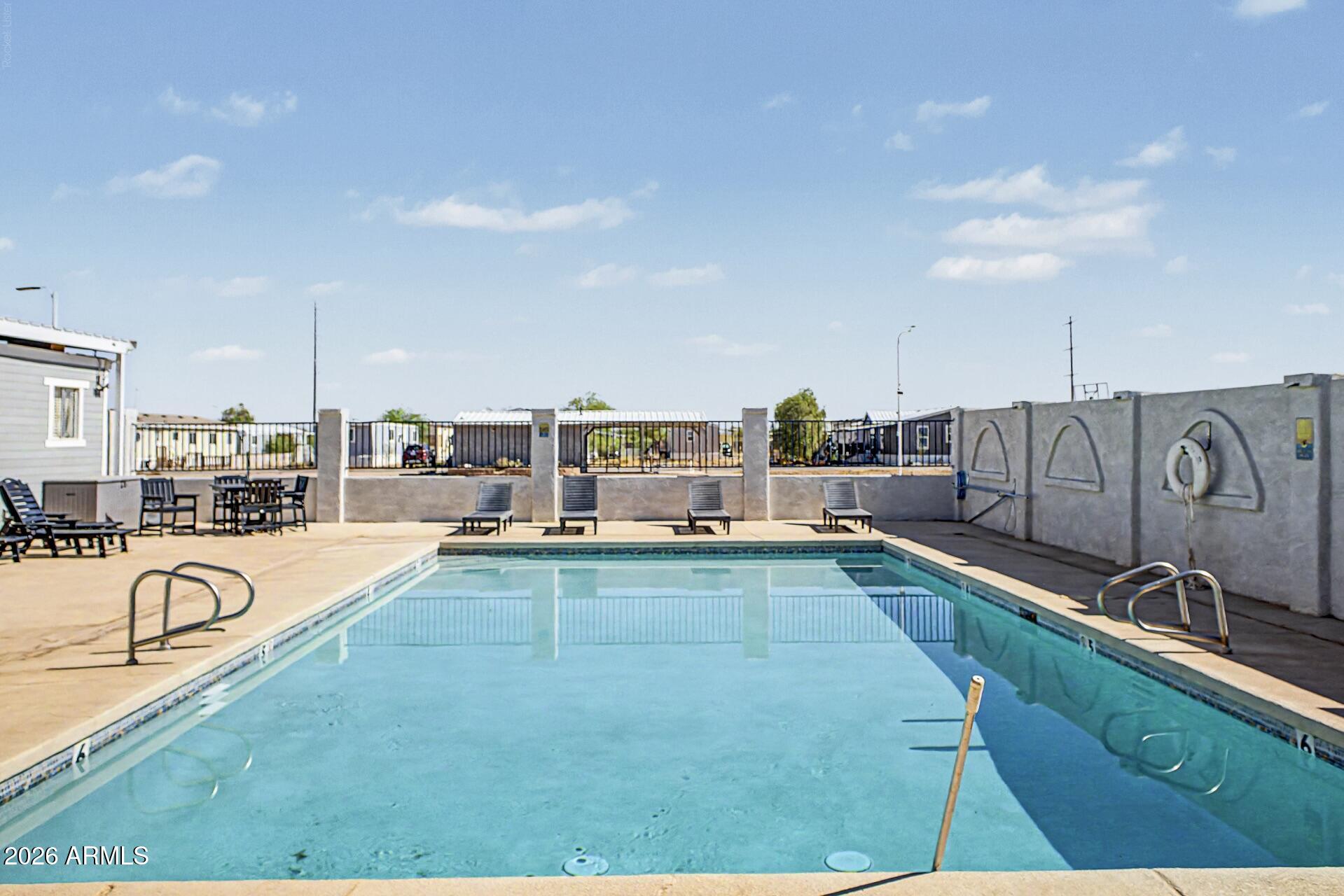 5201 S CHUICHU Road 127