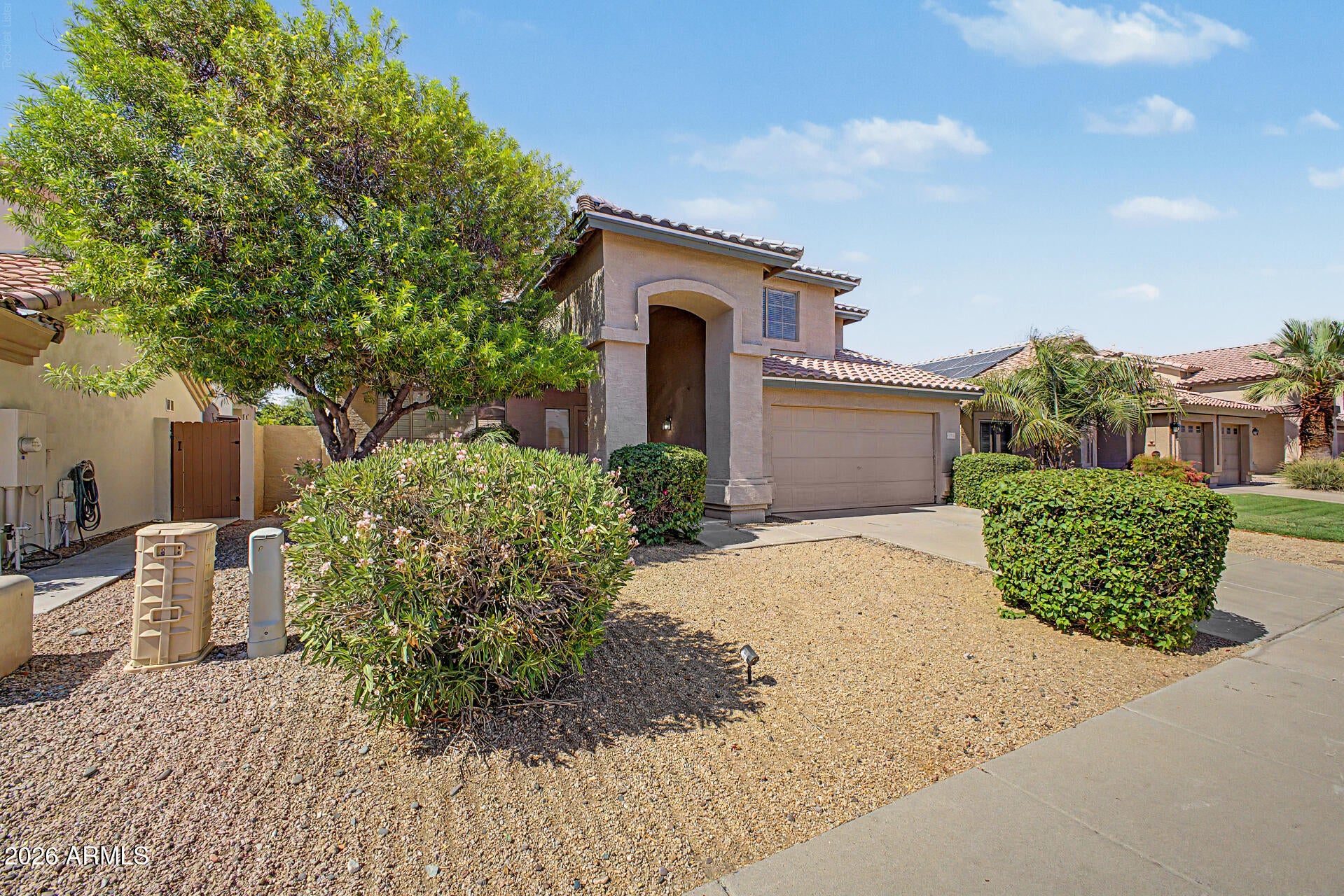4432 E MEADOW Drive