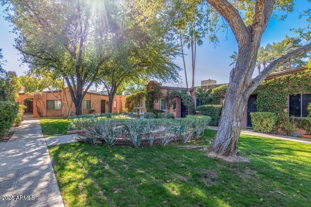 Photo of 3012 N 32nd Street #36, Phoenix, AZ 85018 (MLS # 6998865)