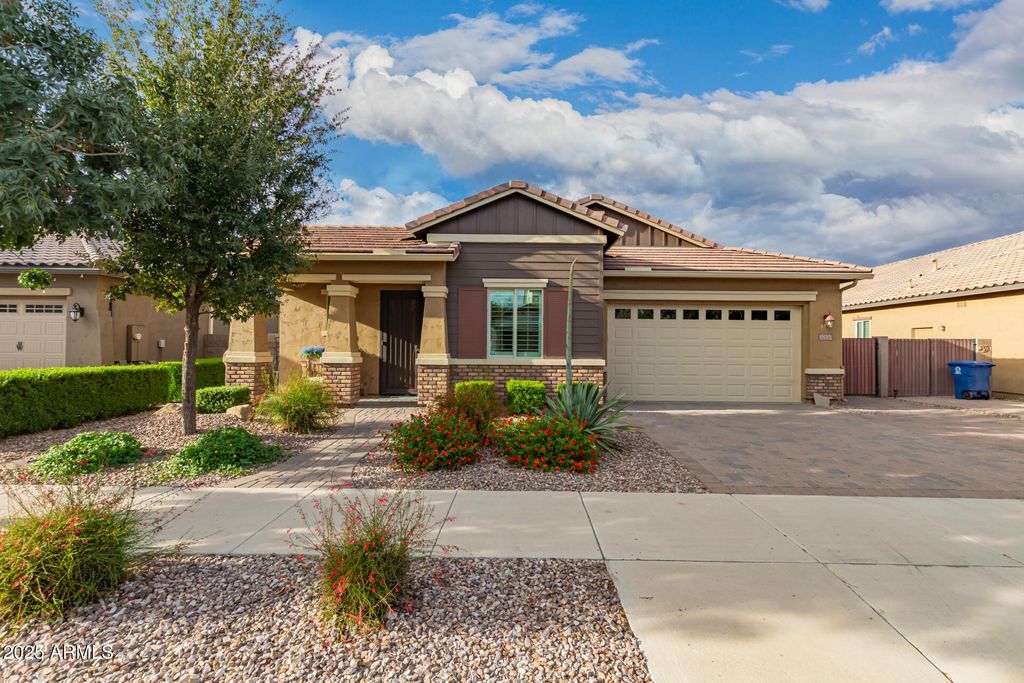 Photo of 20320 E Canary Way, Queen Creek, AZ 85142 (MLS # 6949258)