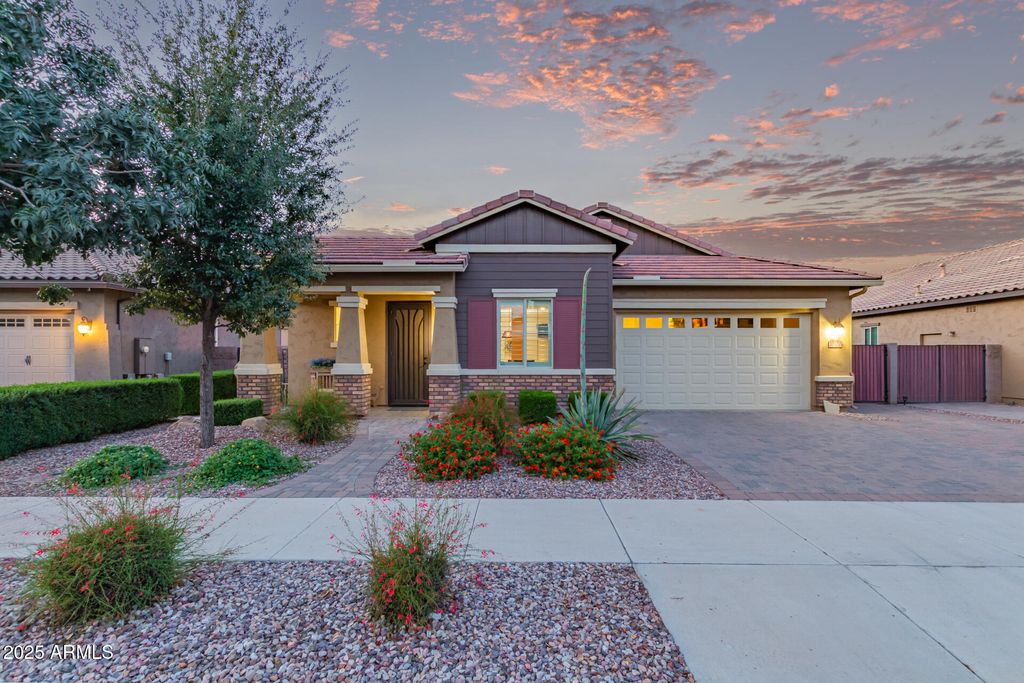 Photo of 20320 E Canary Way, Queen Creek, AZ 85142 (MLS # 6949258)