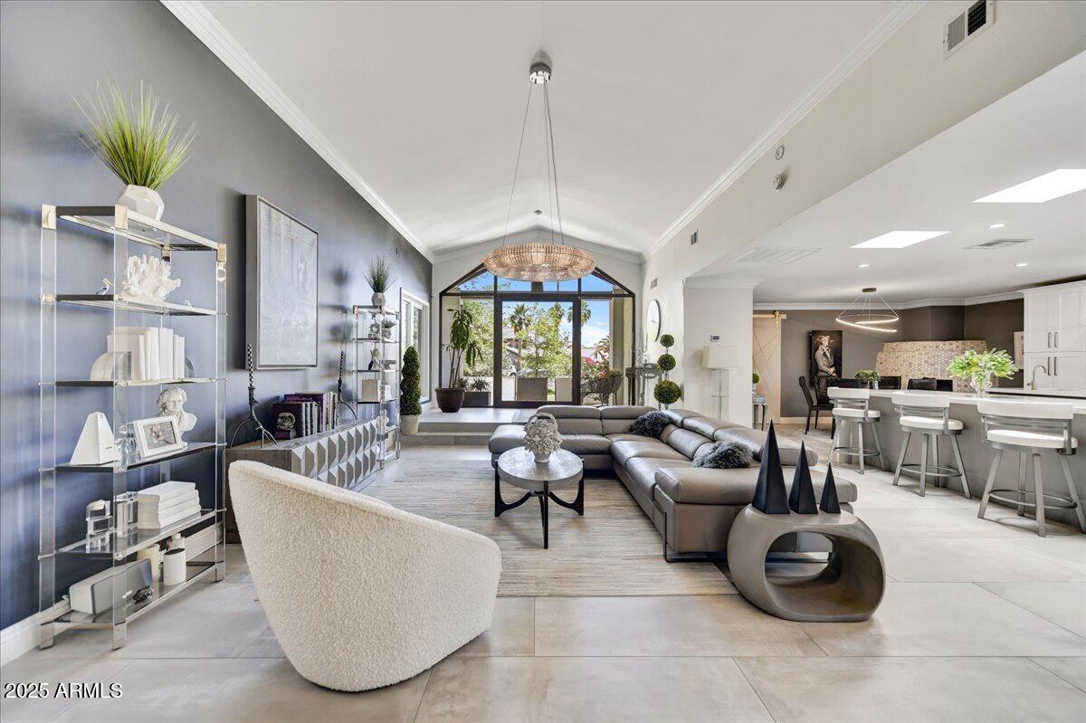 10157 E SAN SALVADOR Drive