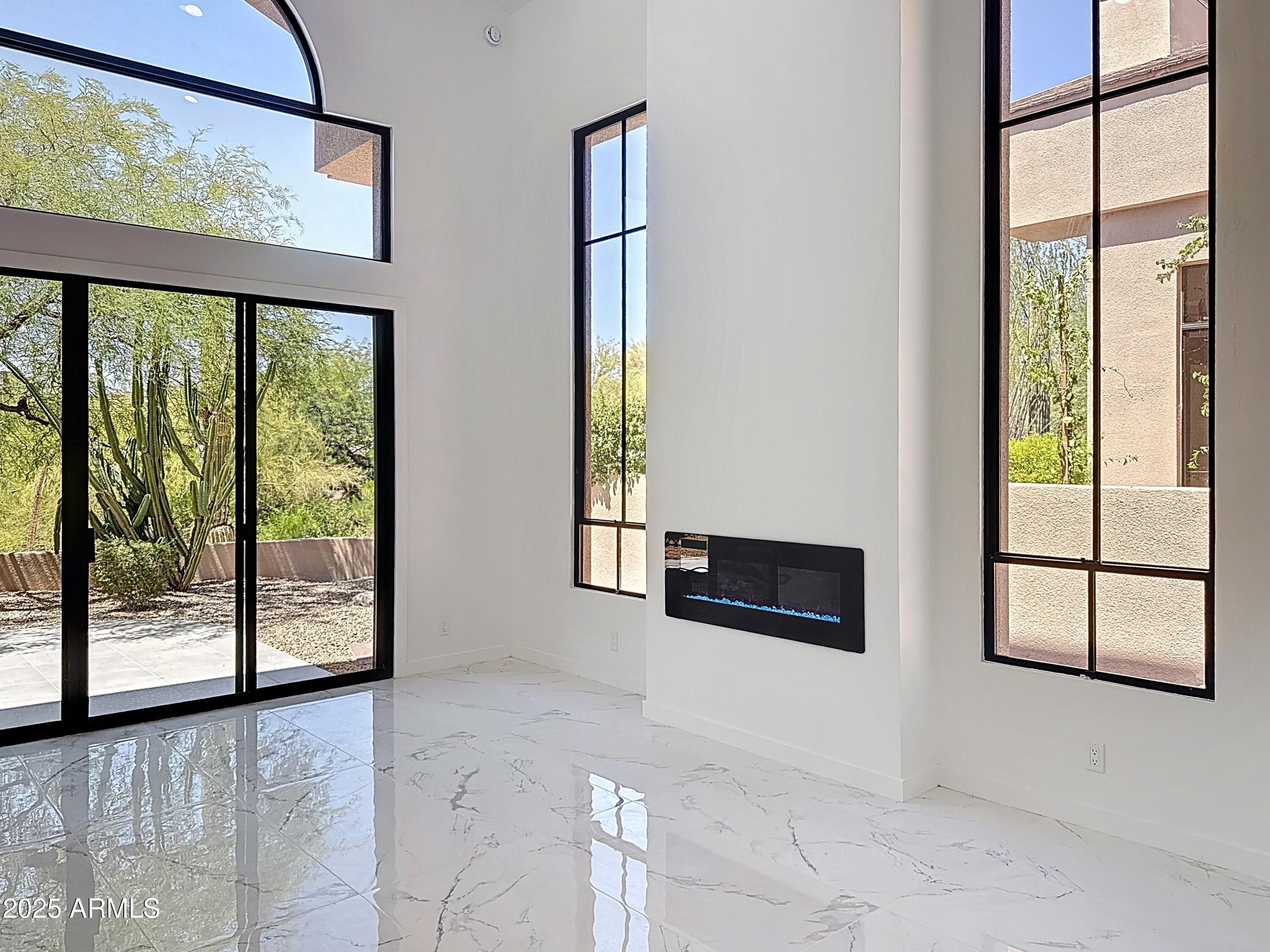 25150 N WINDY WALK Drive 14