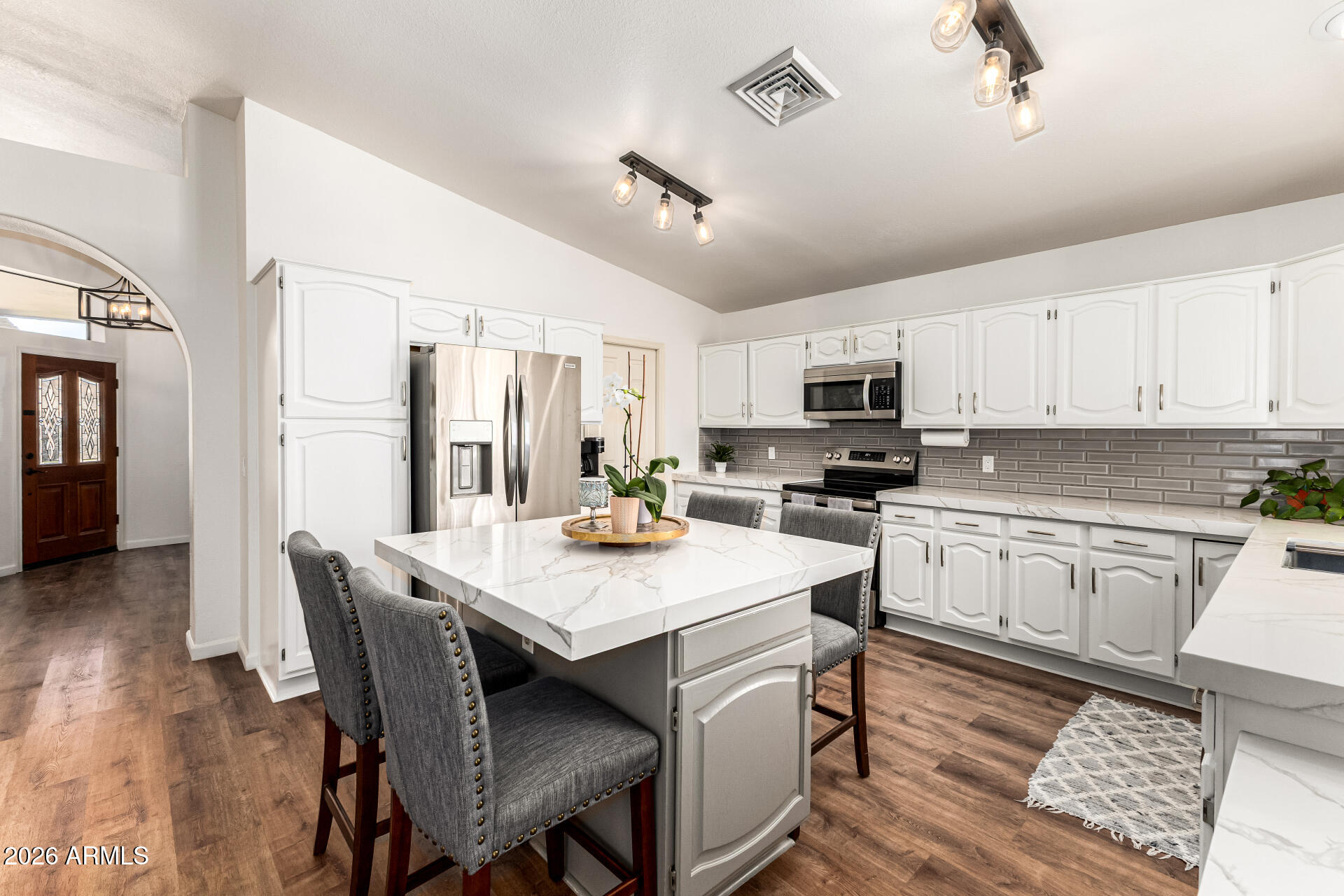 617 E SARATOGA Street