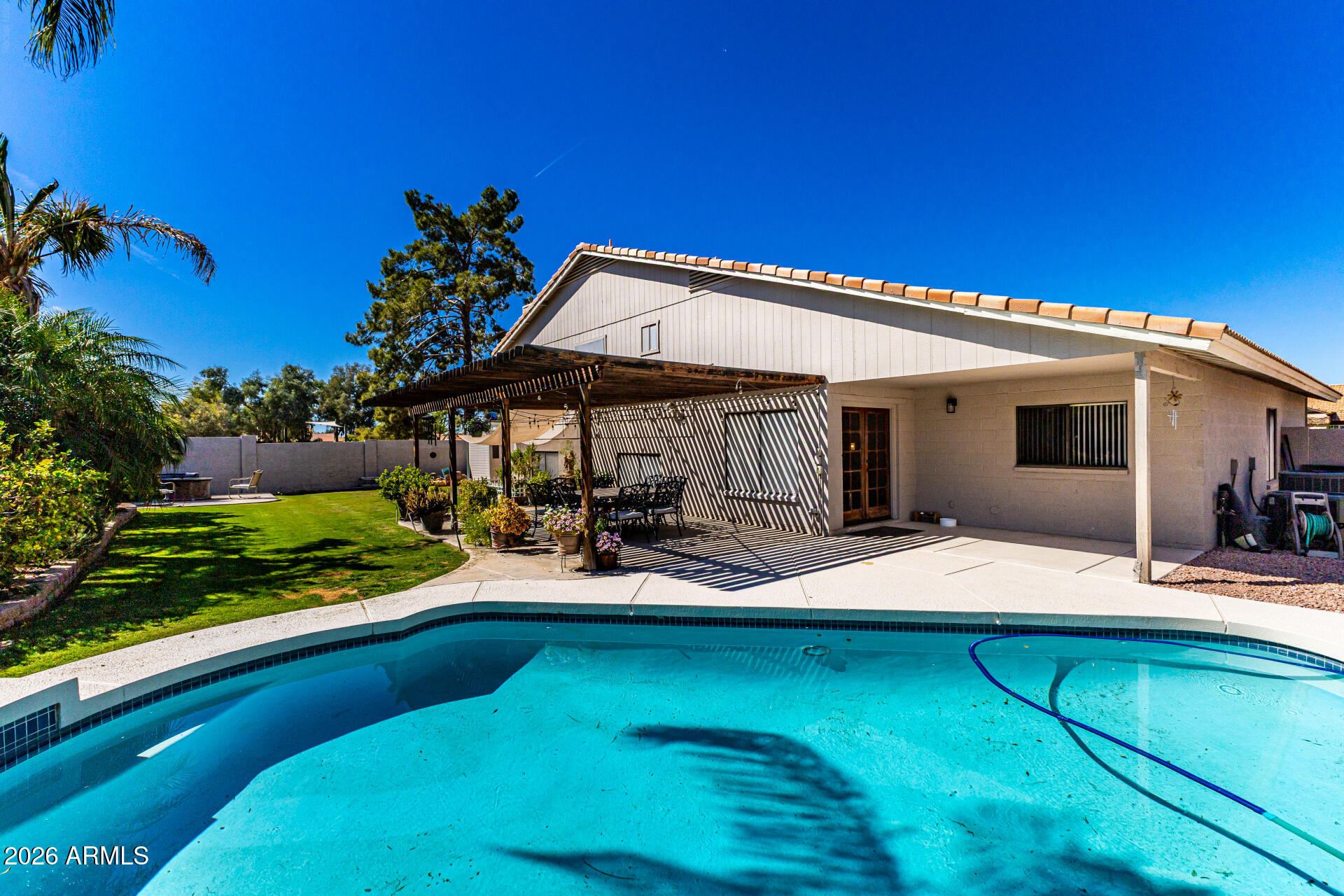 617 E SARATOGA Street