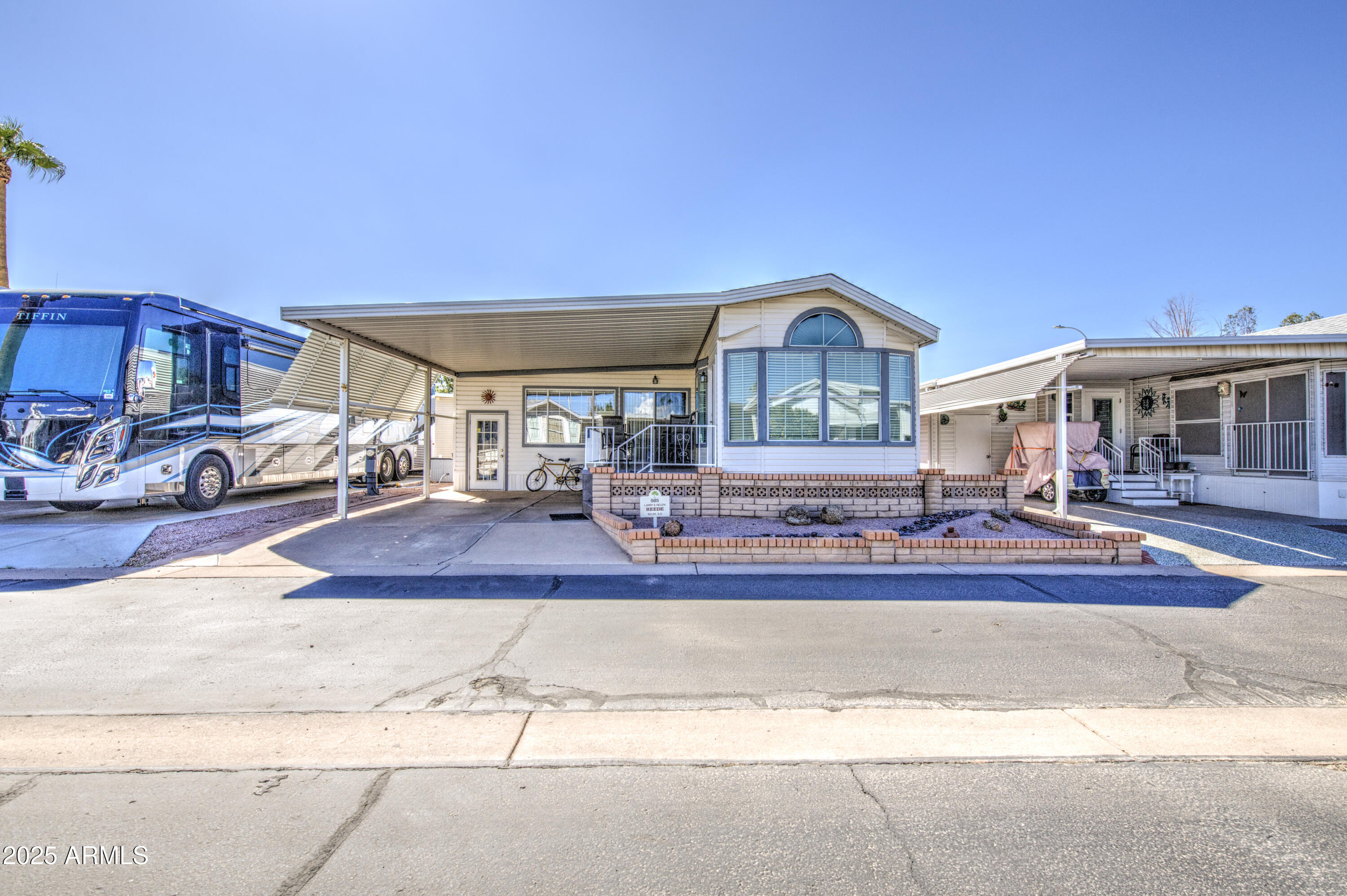 111 S GREENFIELD Road 585