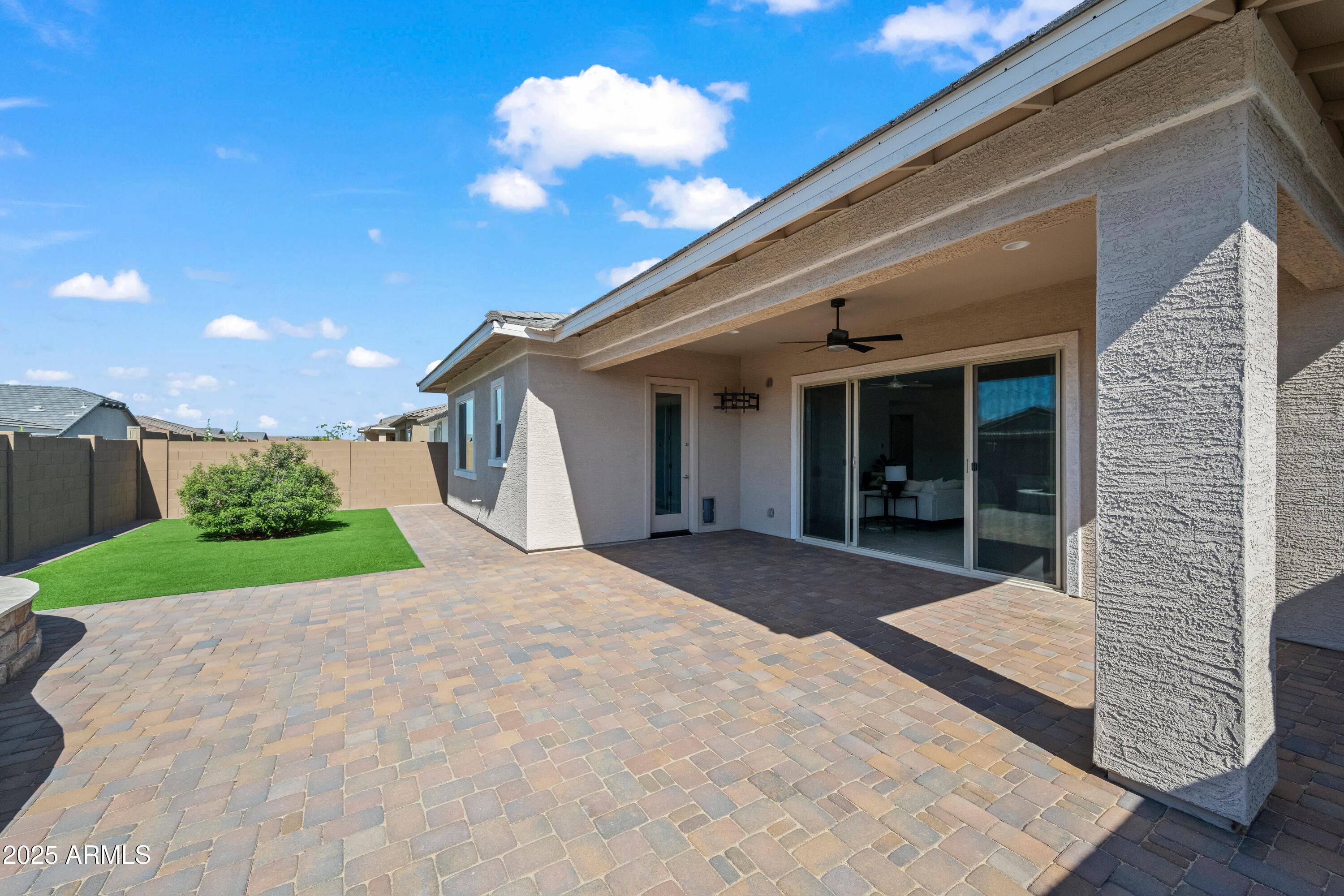 2027 W SLEEPY RANCH Road
